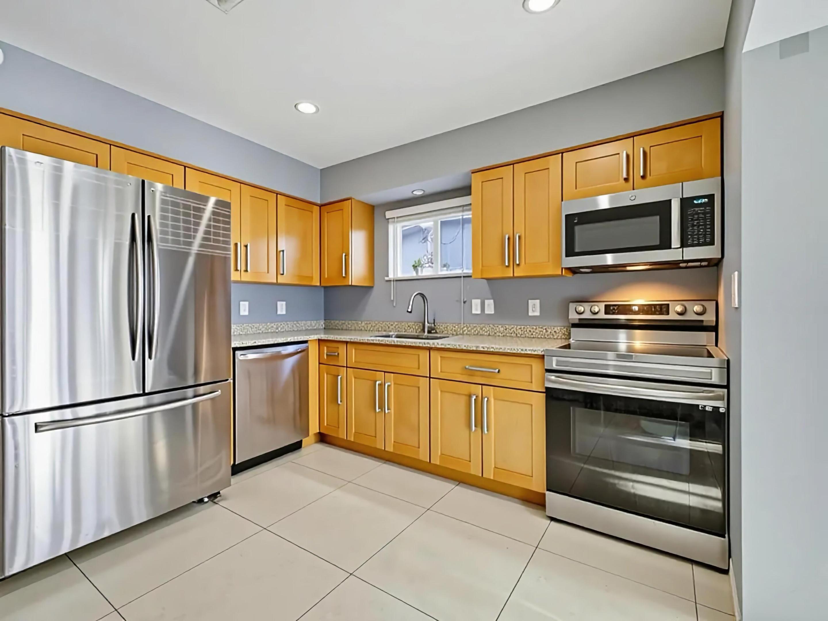 451 SE 1st Avenue A & B