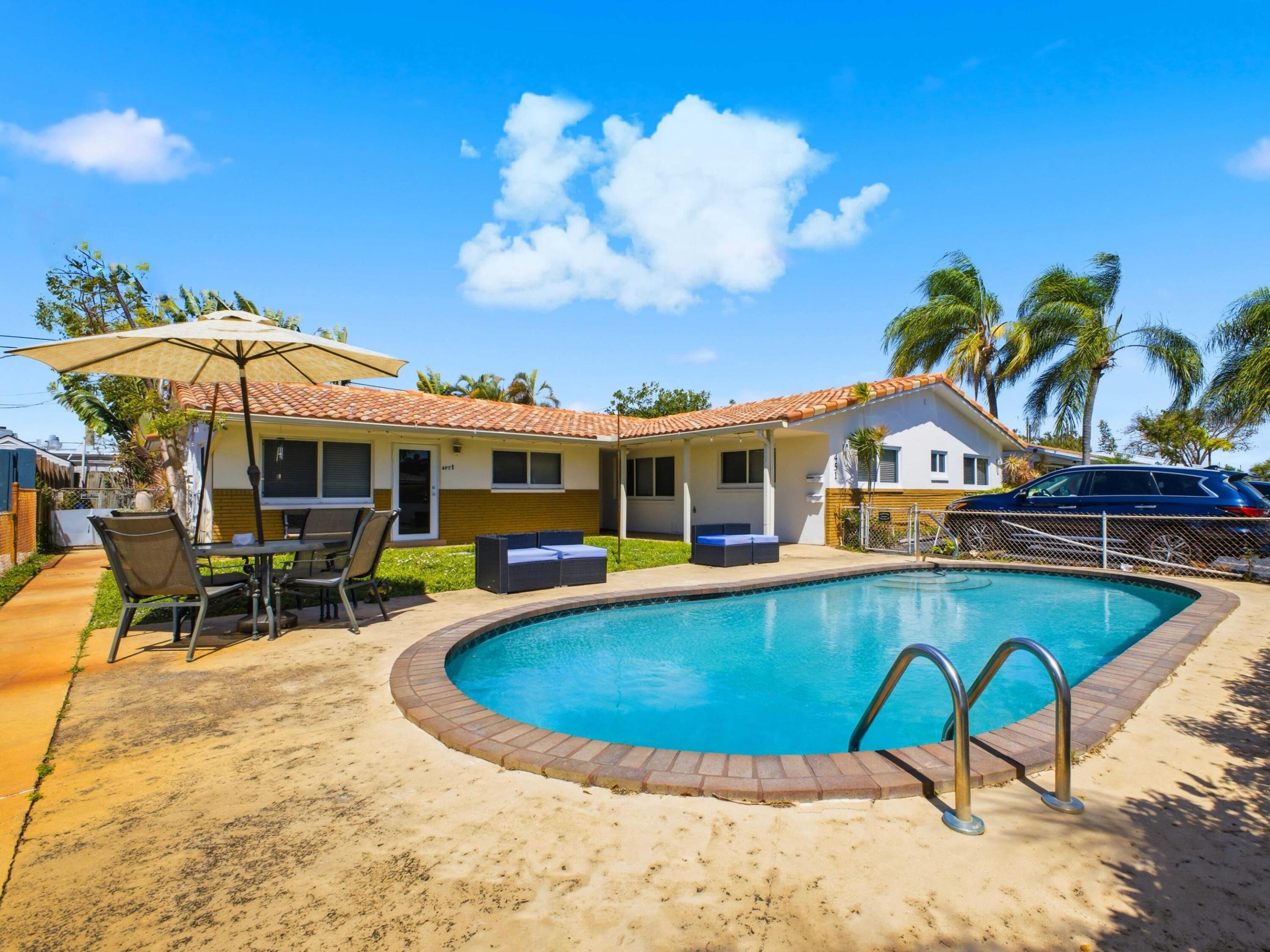 451 SE 1st Avenue A & B