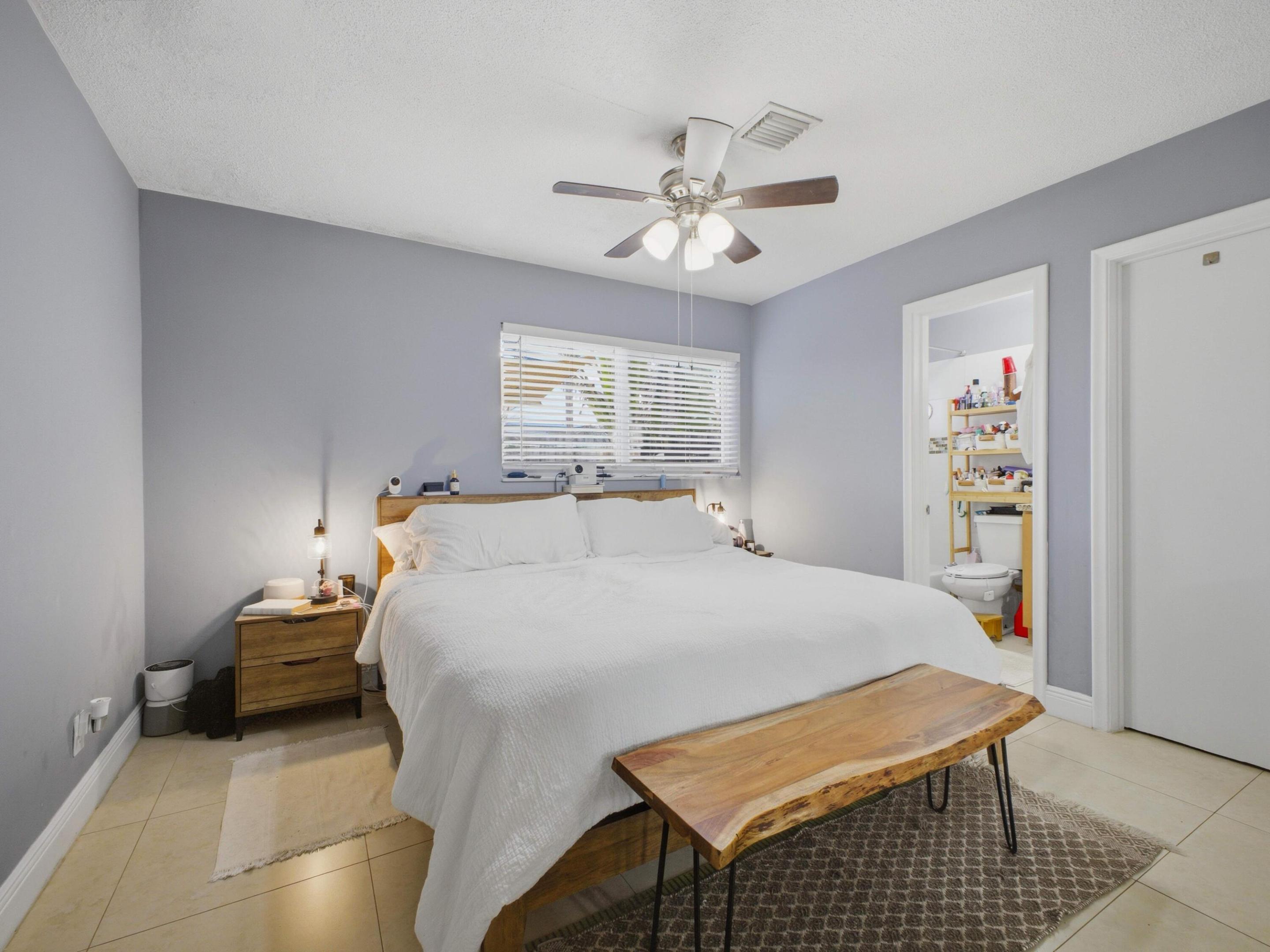 451 SE 1st Avenue A & B