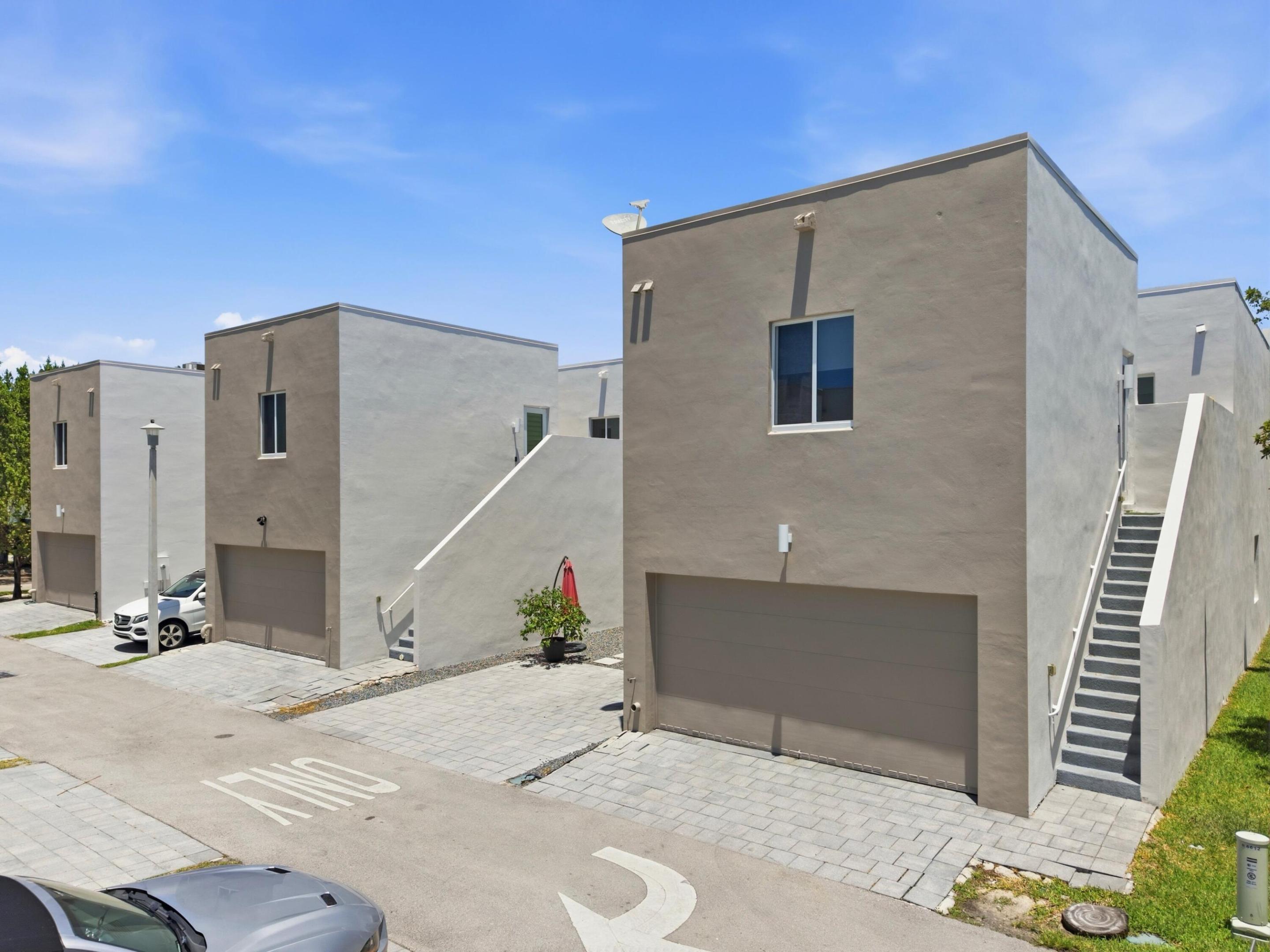 6642 NW 103rd Parkway 6642