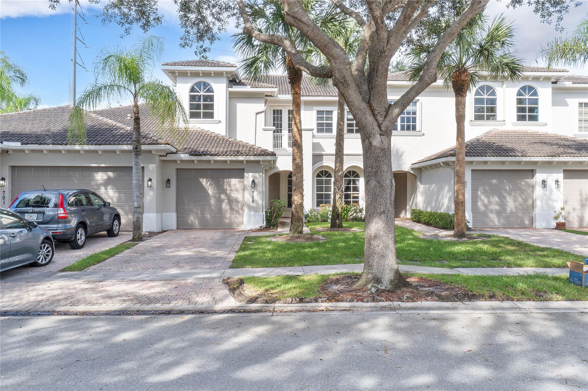 6365 Bella Cir 702