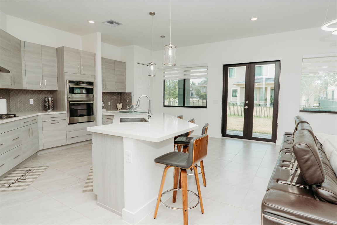 10710 Aqua Ct