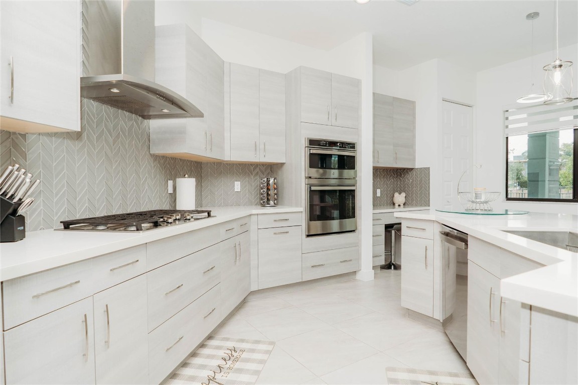 10710 Aqua Ct