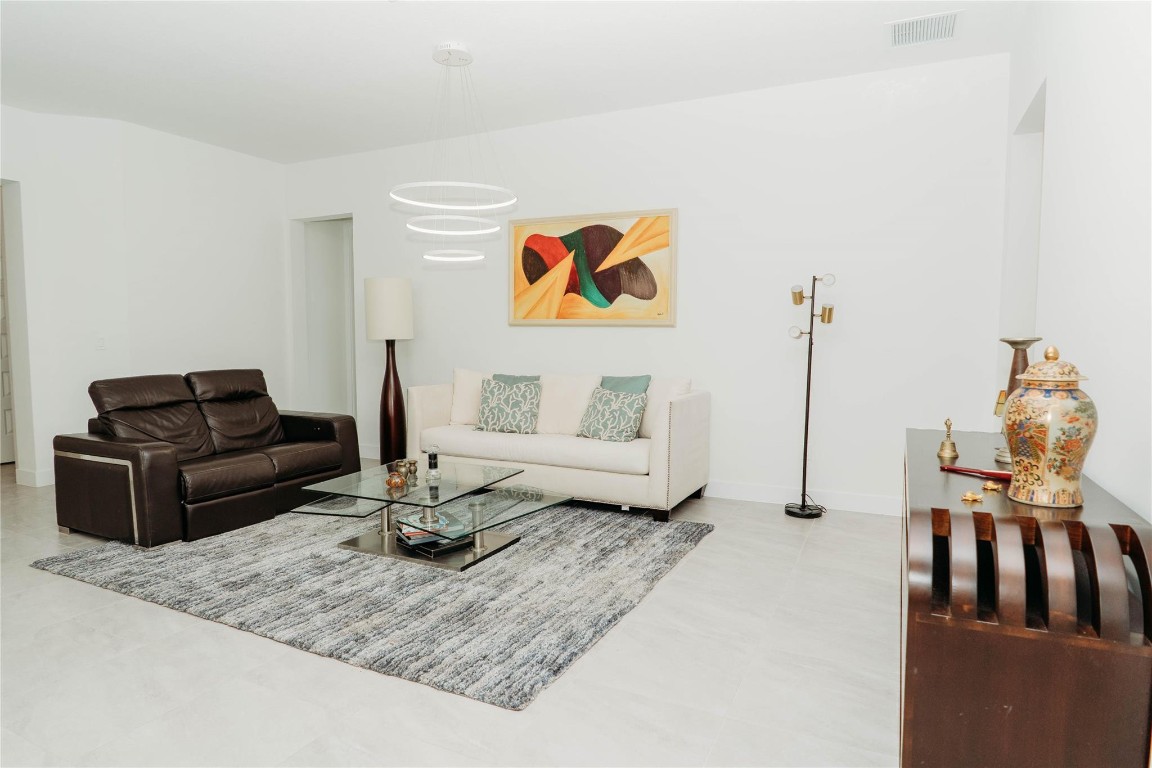 10710 Aqua Ct