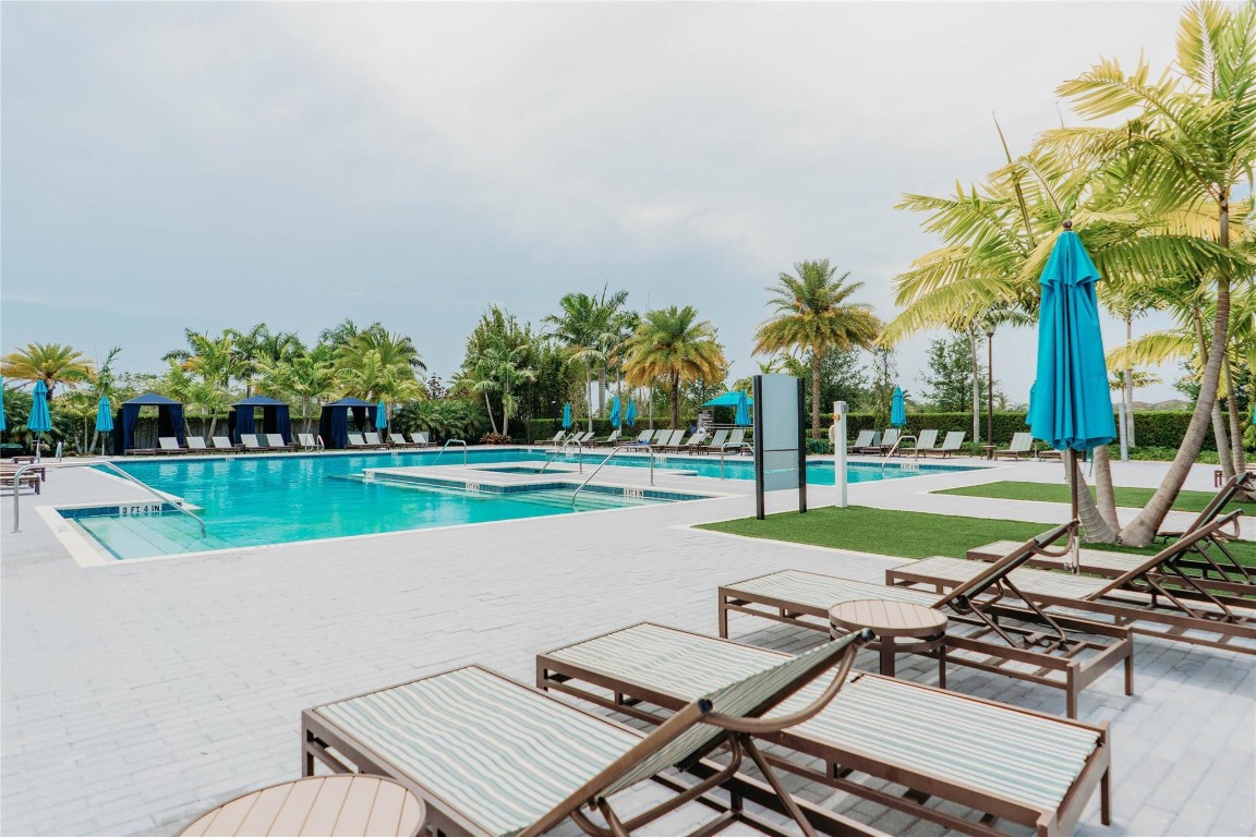 10710 Aqua Ct