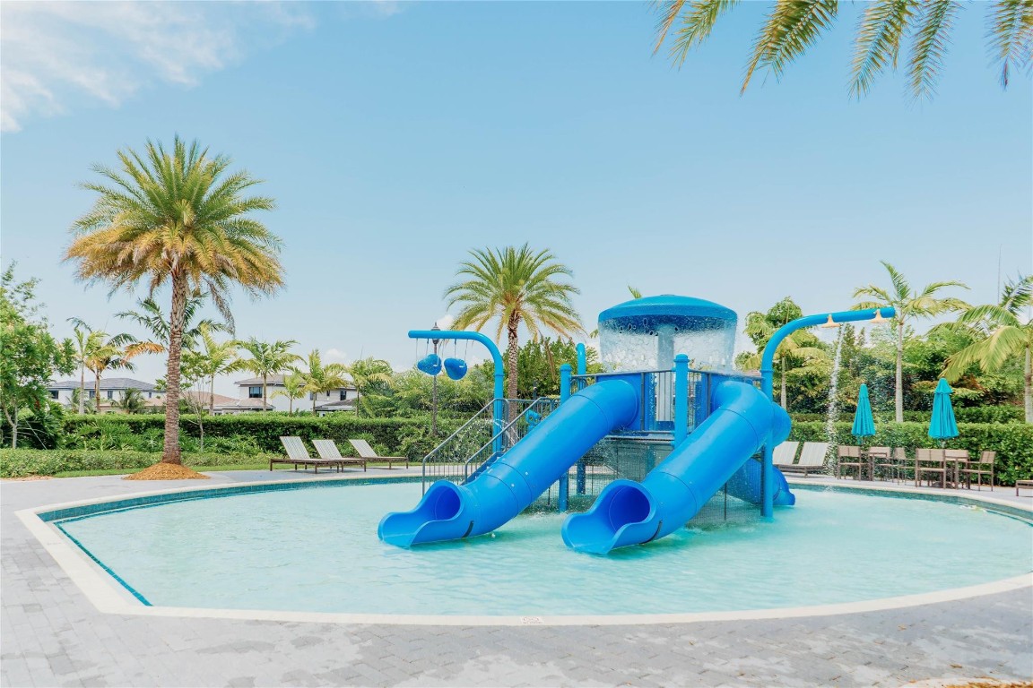 10710 Aqua Ct