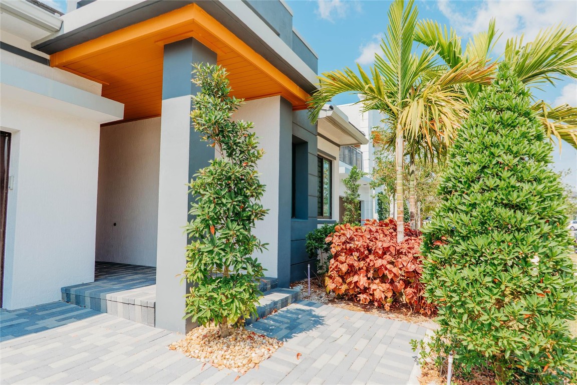 10710 Aqua Ct