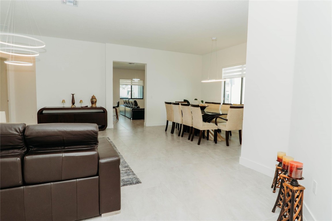 10710 Aqua Ct