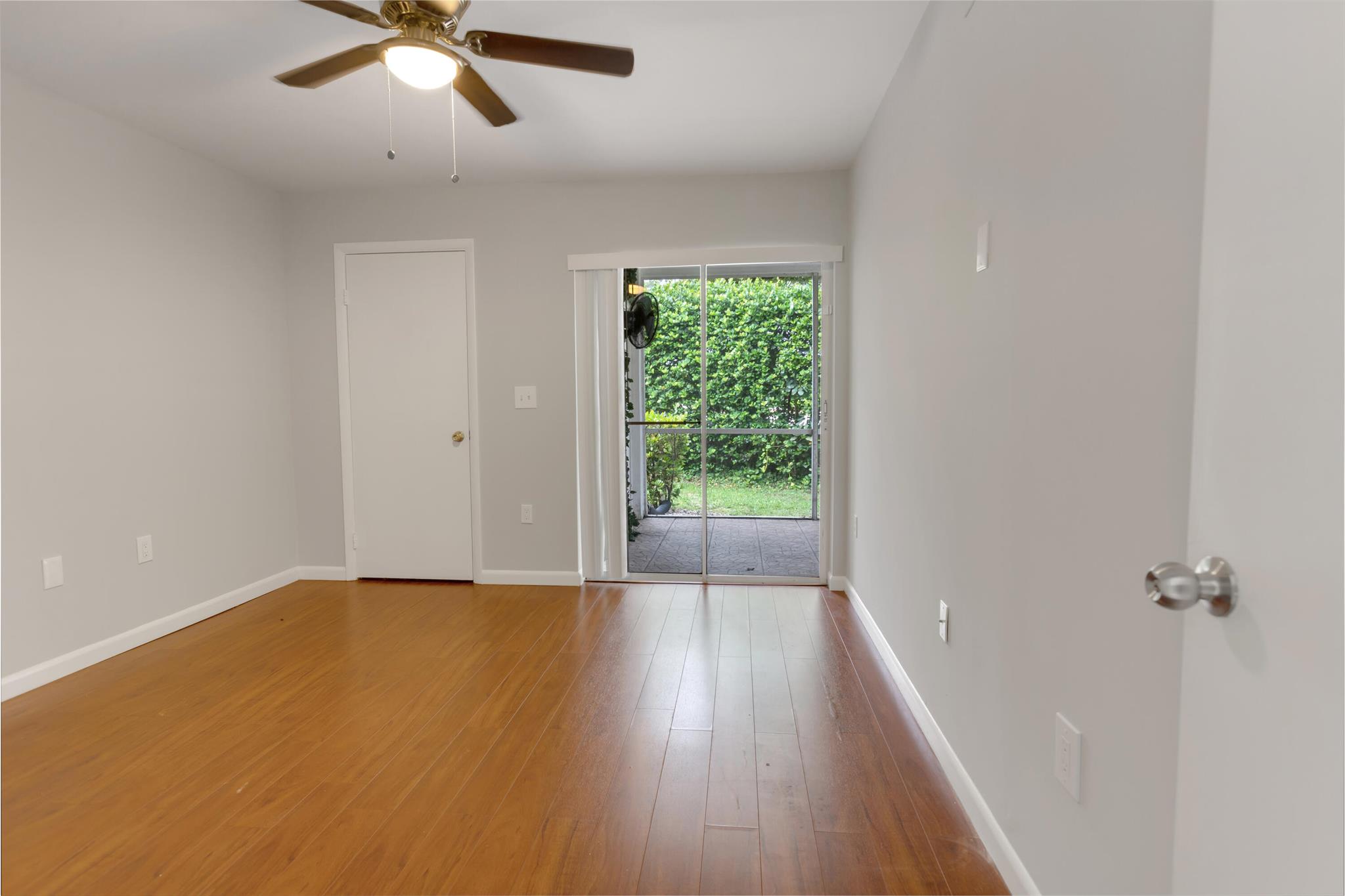 815 W Boynton Beach Boulevard 8-106