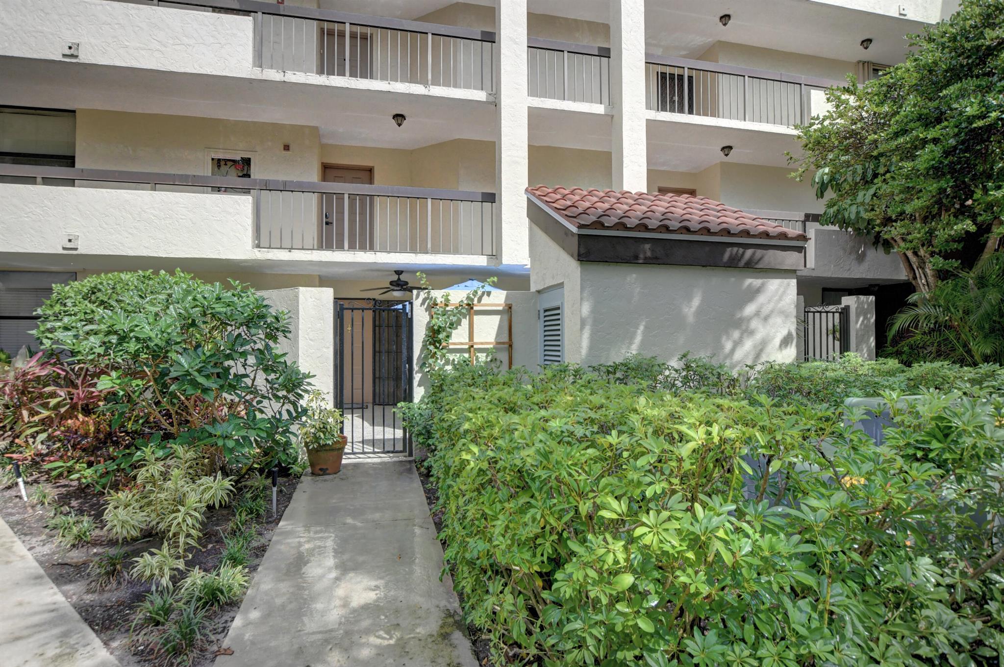 955 Egret Circle 104
