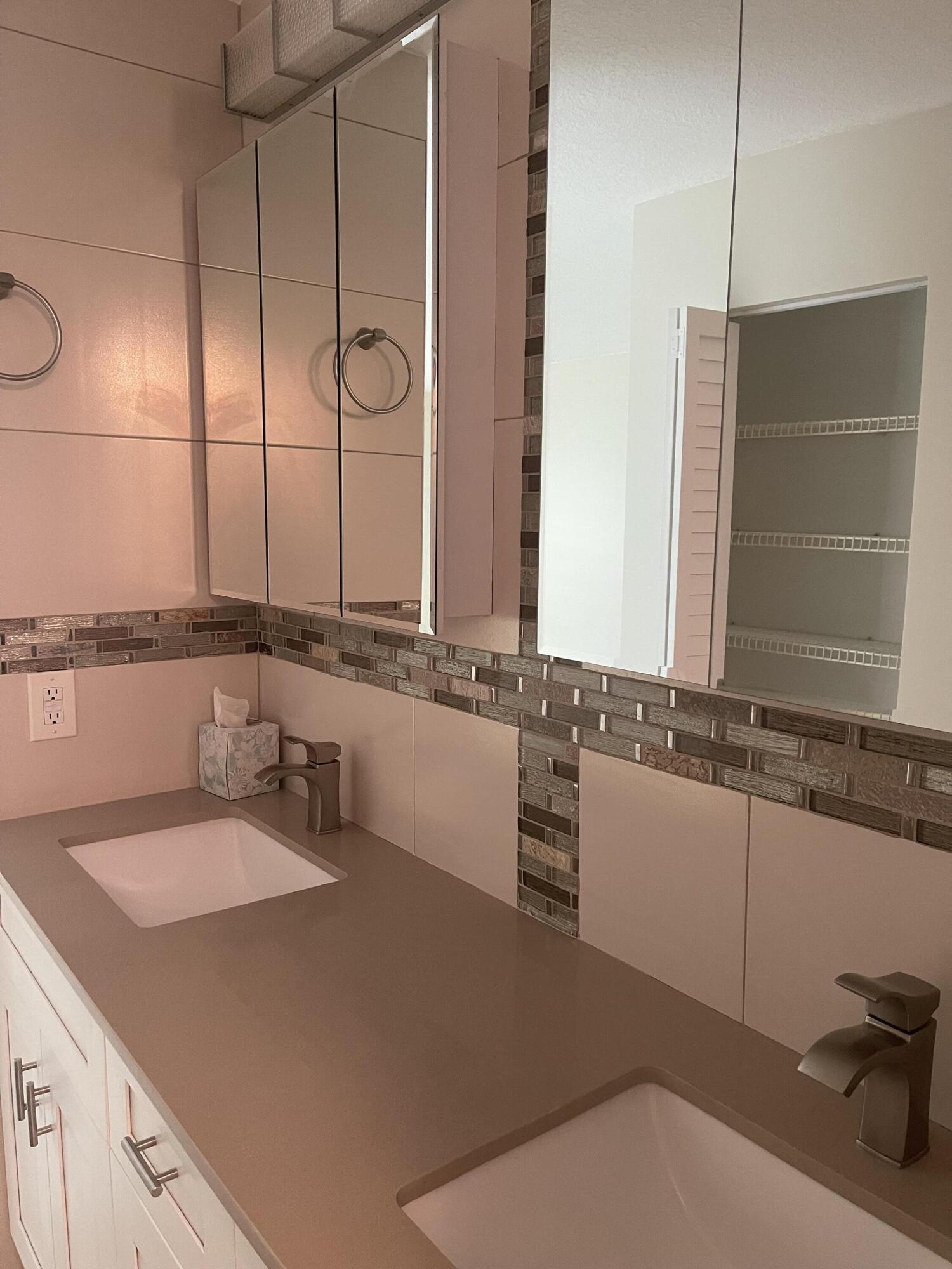 1131 Violet Ter Terrace E 104