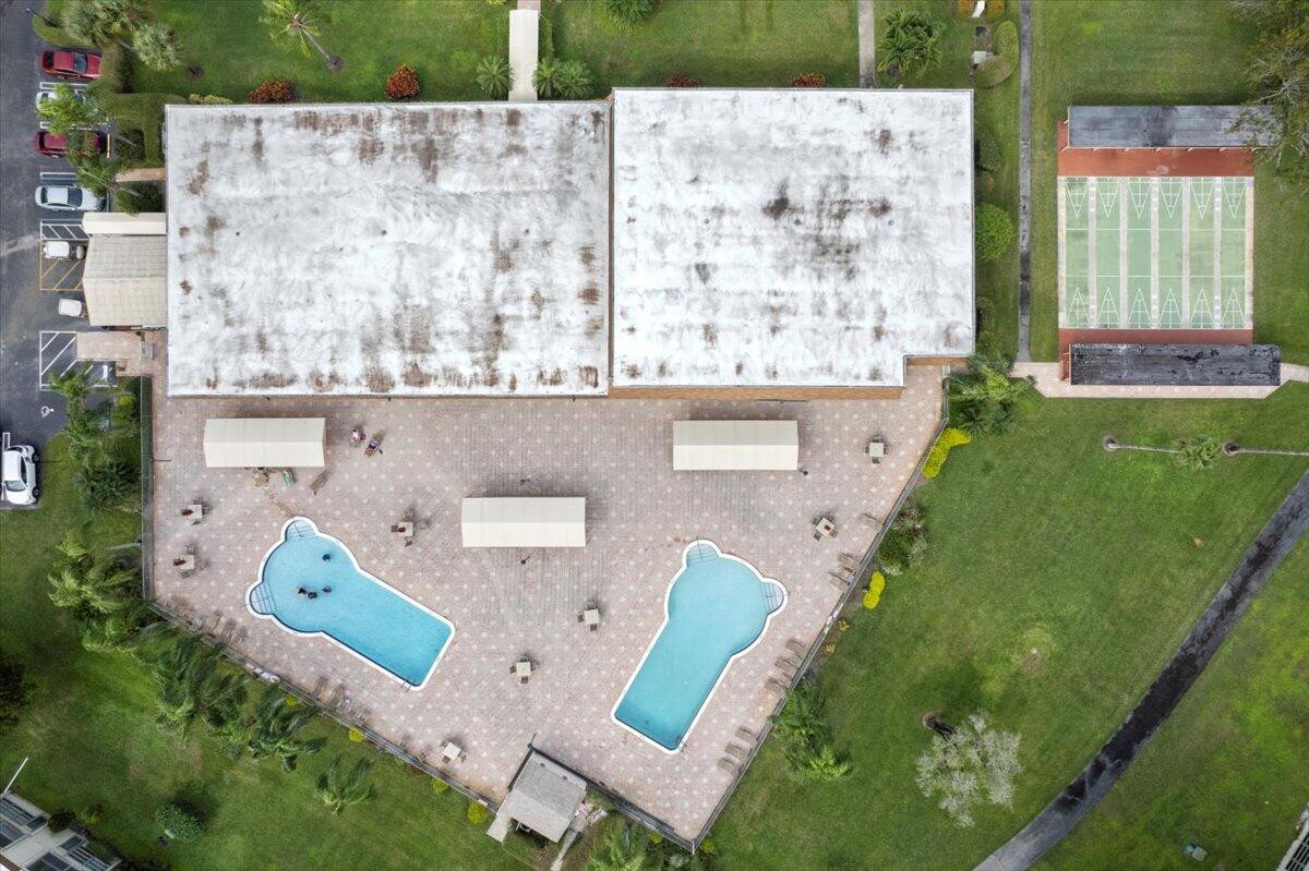15 Willowbrook Lane 203