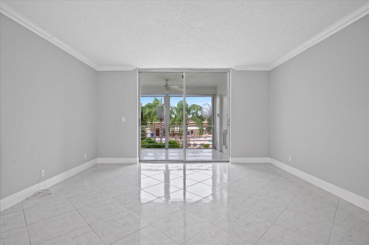 15 Willowbrook Lane 203
