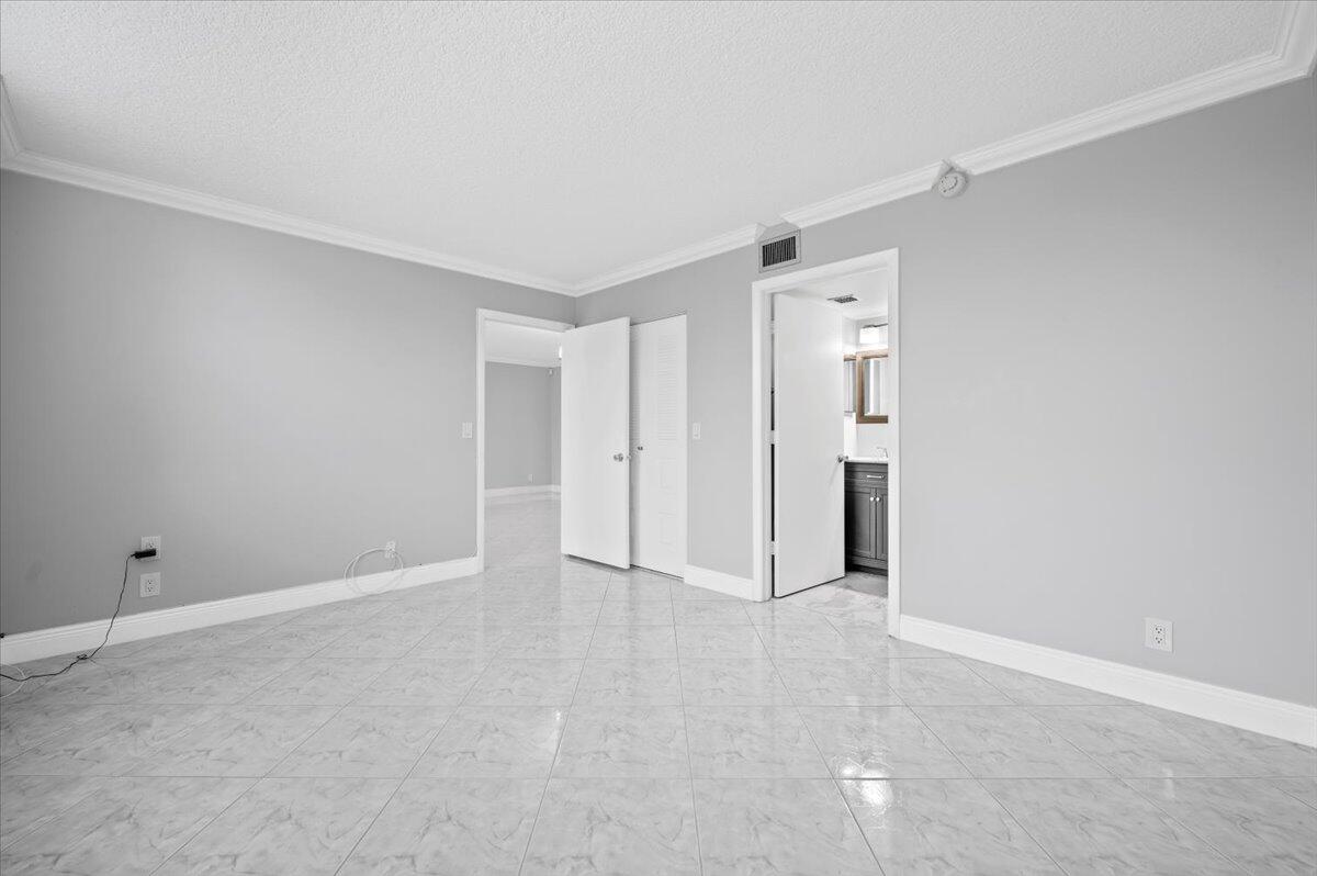 15 Willowbrook Lane 203