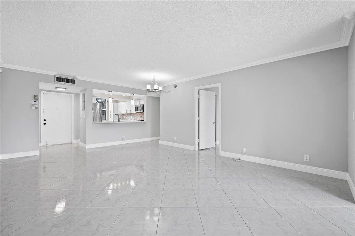15 Willowbrook Lane 203