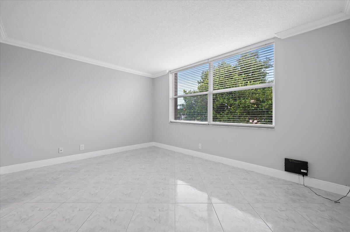 15 Willowbrook Lane 203