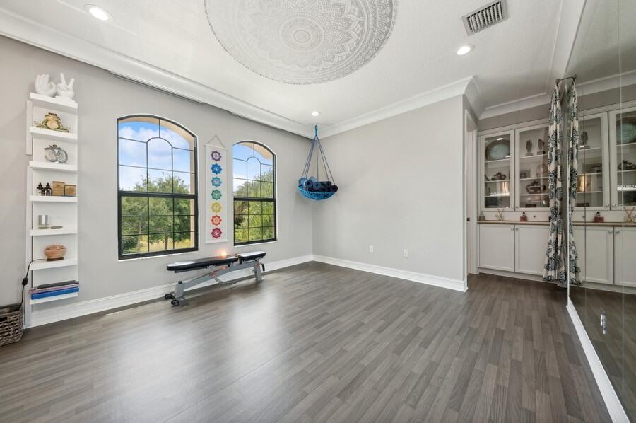 16819 Burlington Bristol Lane