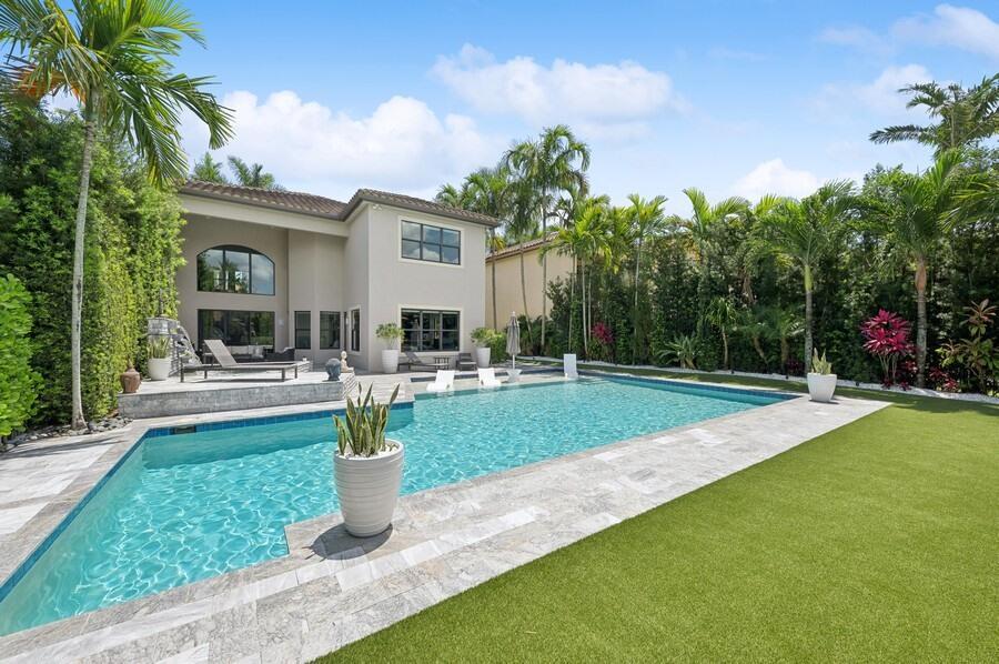 16819 Burlington Bristol Lane