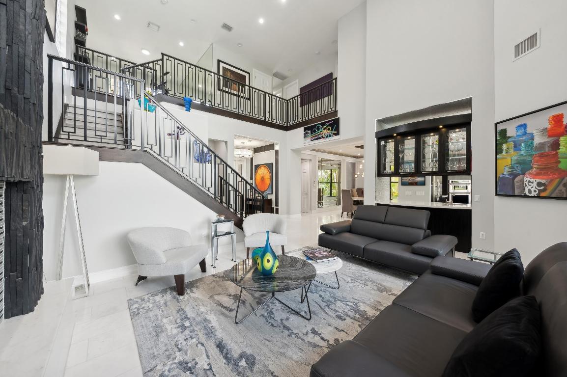 16819 Burlington Bristol Lane