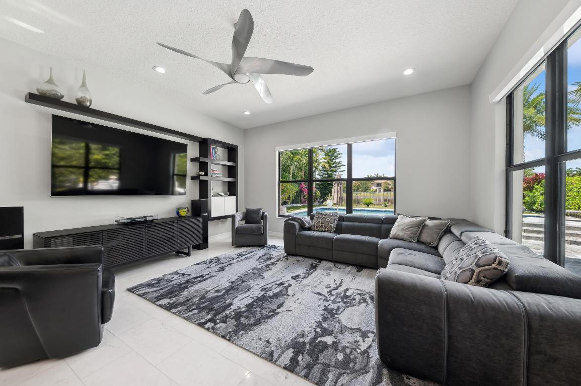 16819 Burlington Bristol Lane