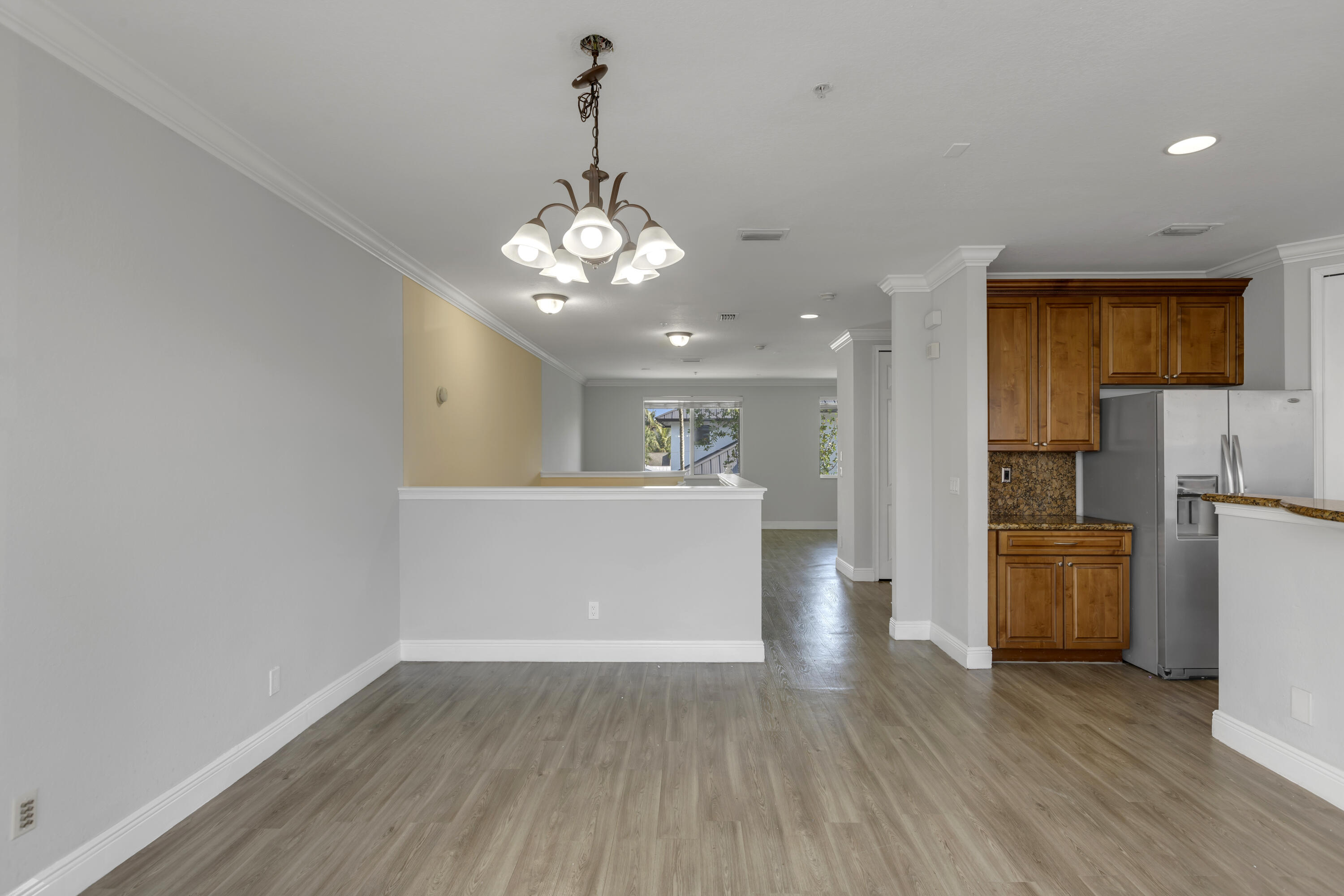 3028 Waterside Circle 3028