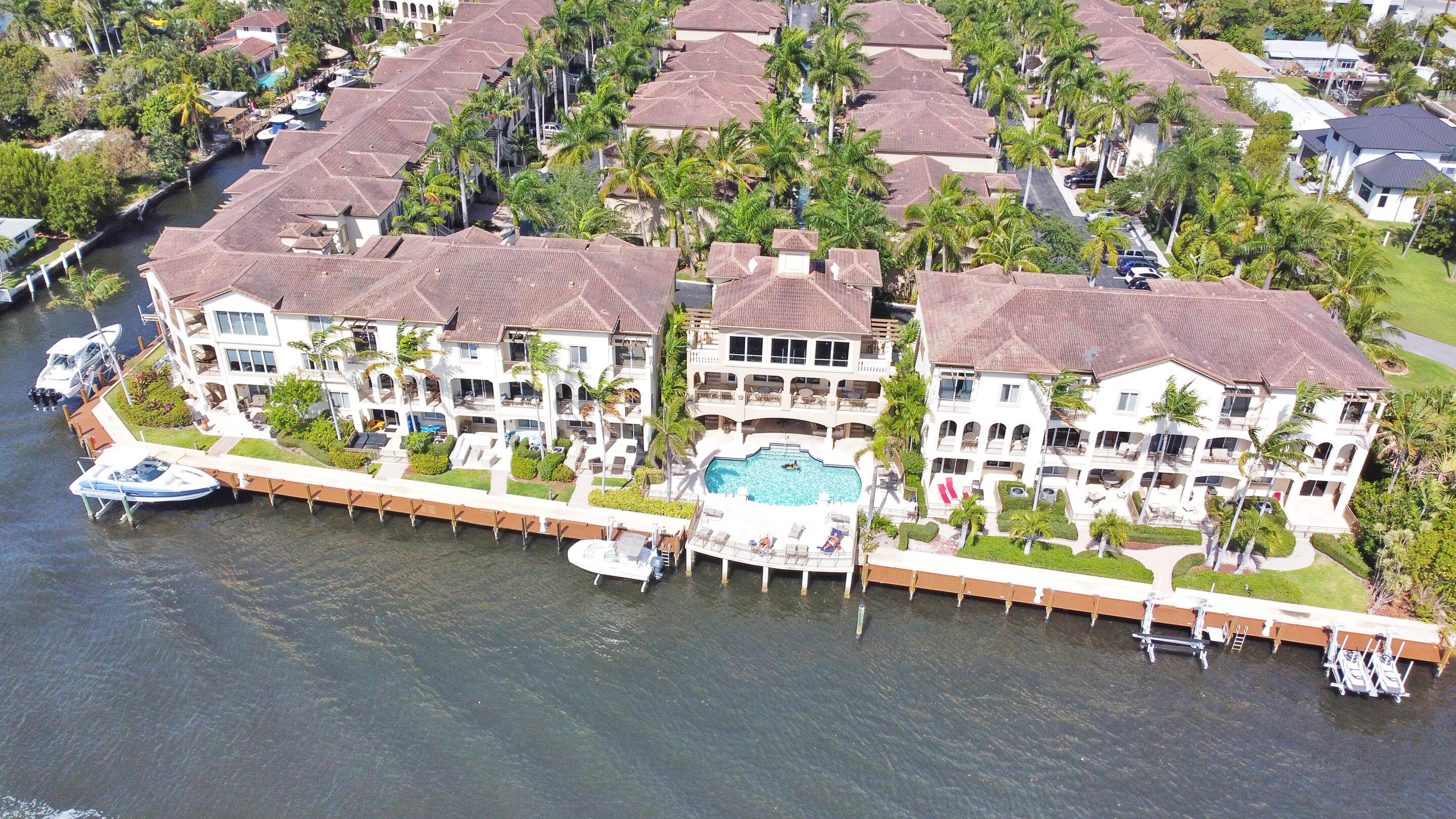 3028 Waterside Circle 3028