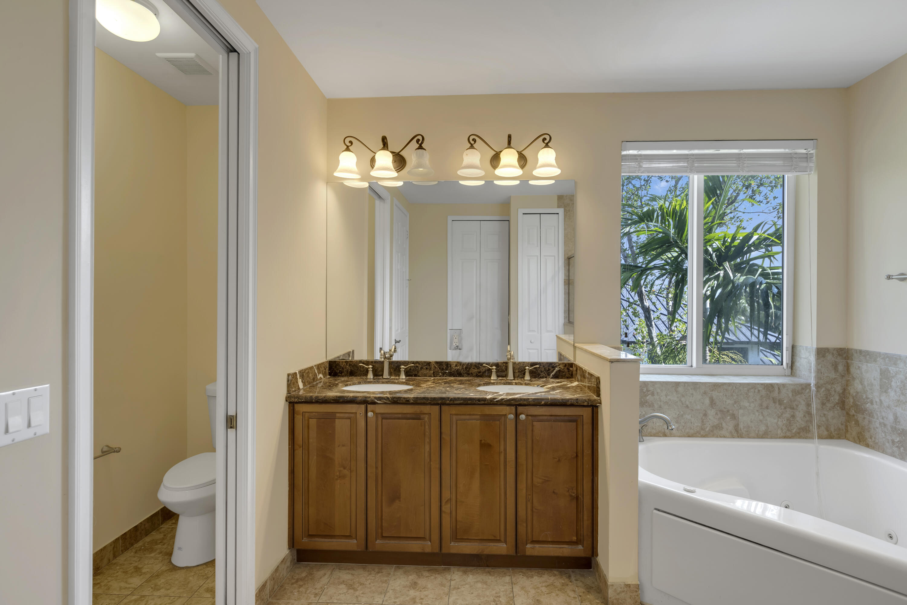 3028 Waterside Circle 3028