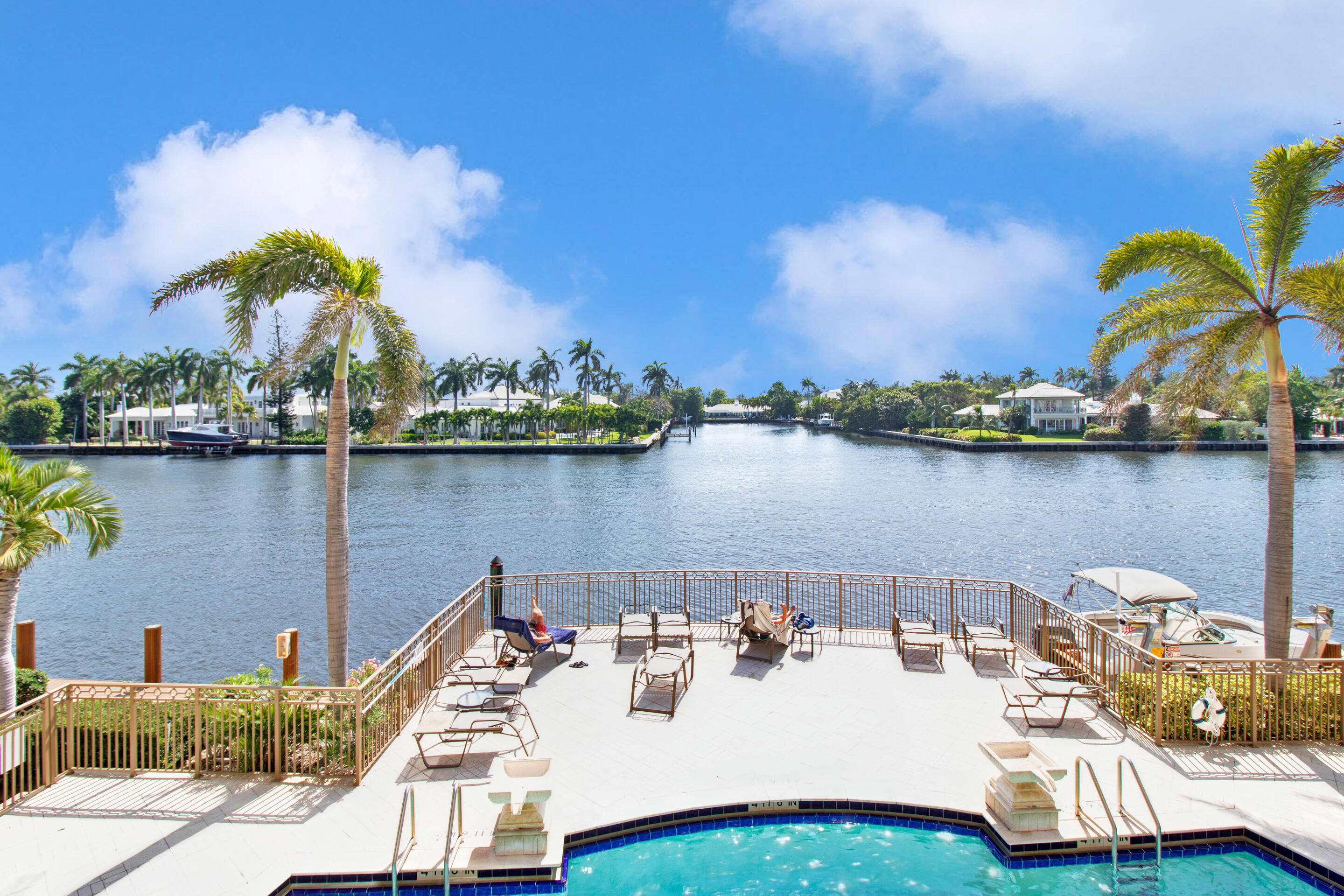 3028 Waterside Circle 3028