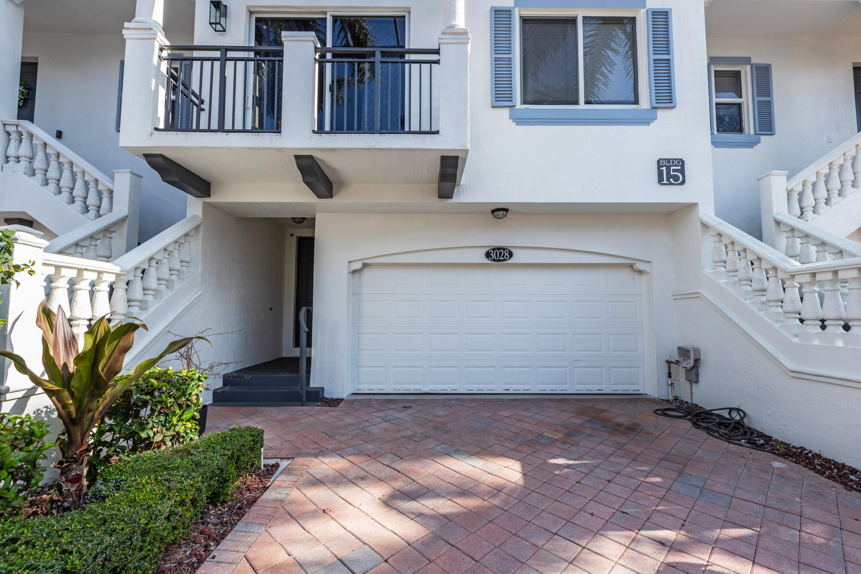 3028 Waterside Circle 3028