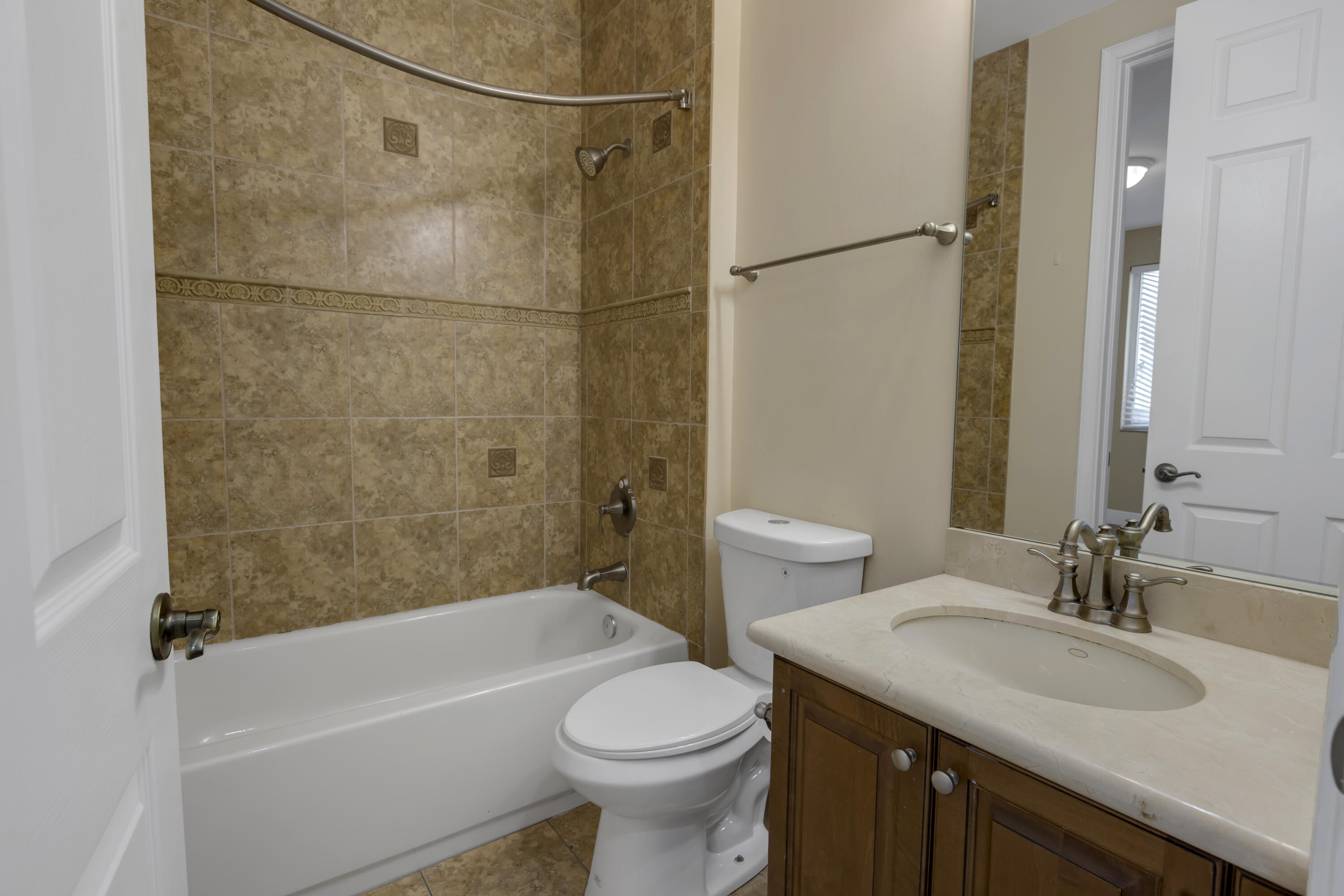 3028 Waterside Circle 3028