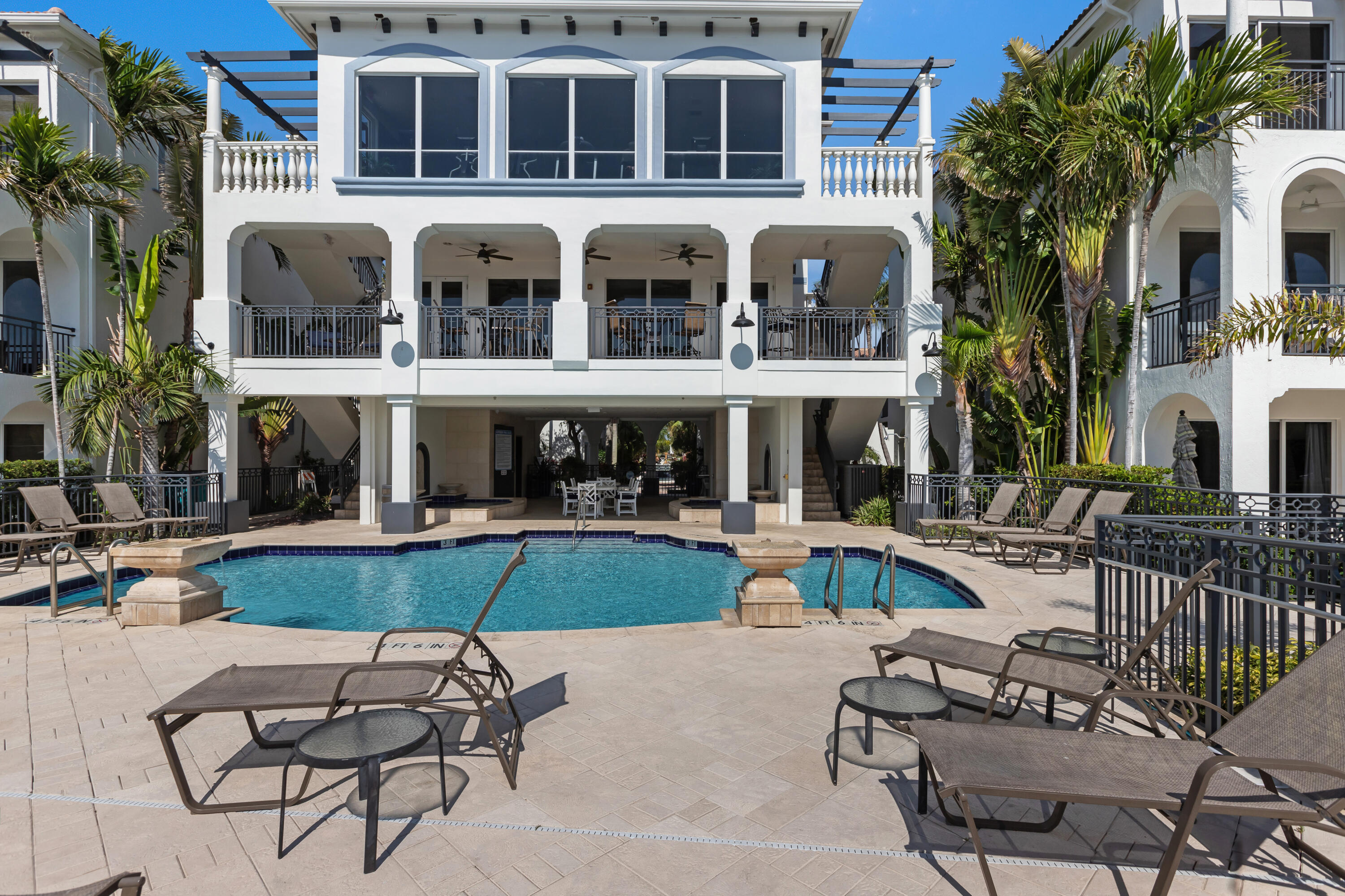 3028 Waterside Circle 3028