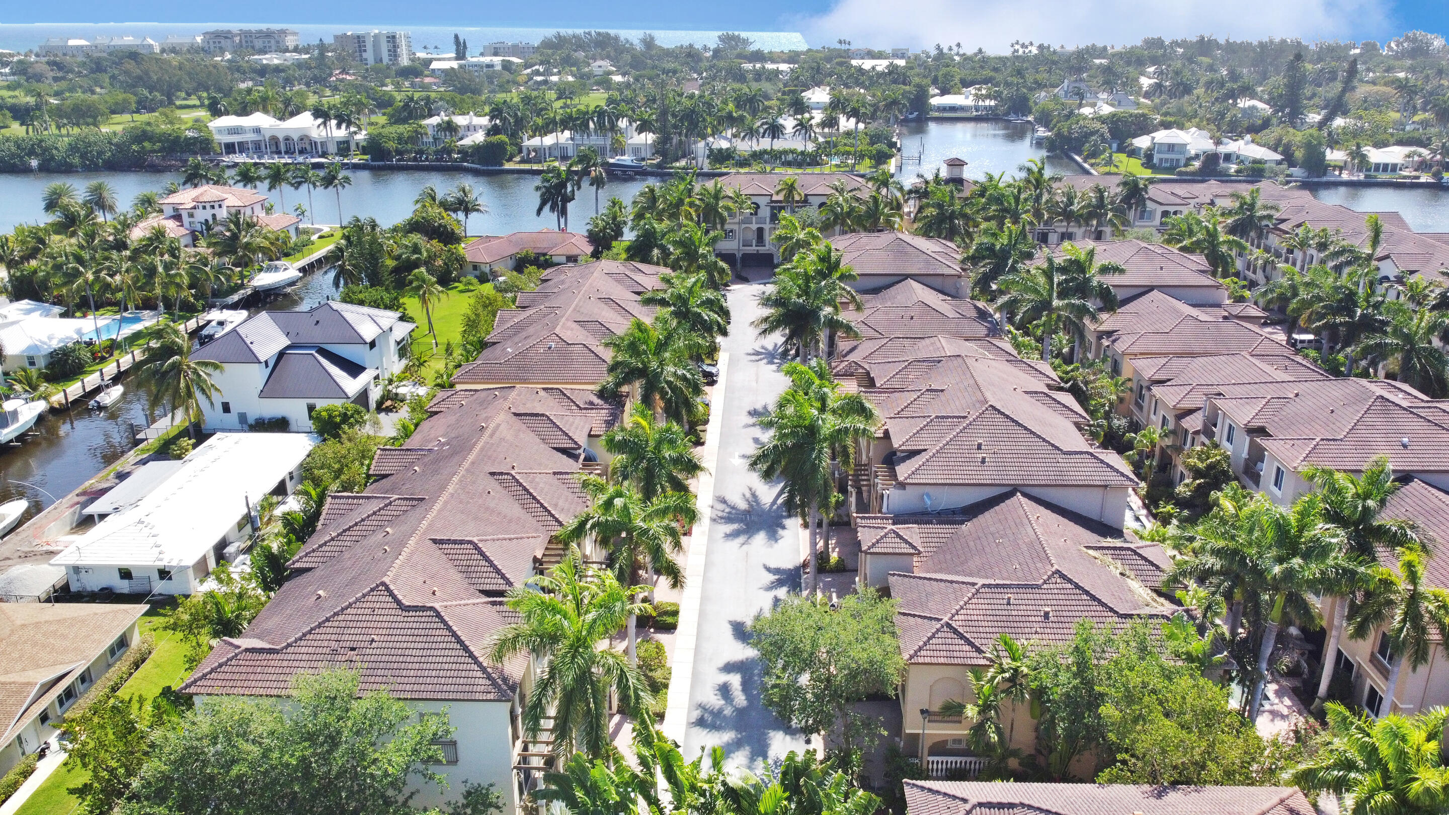 3028 Waterside Circle 3028