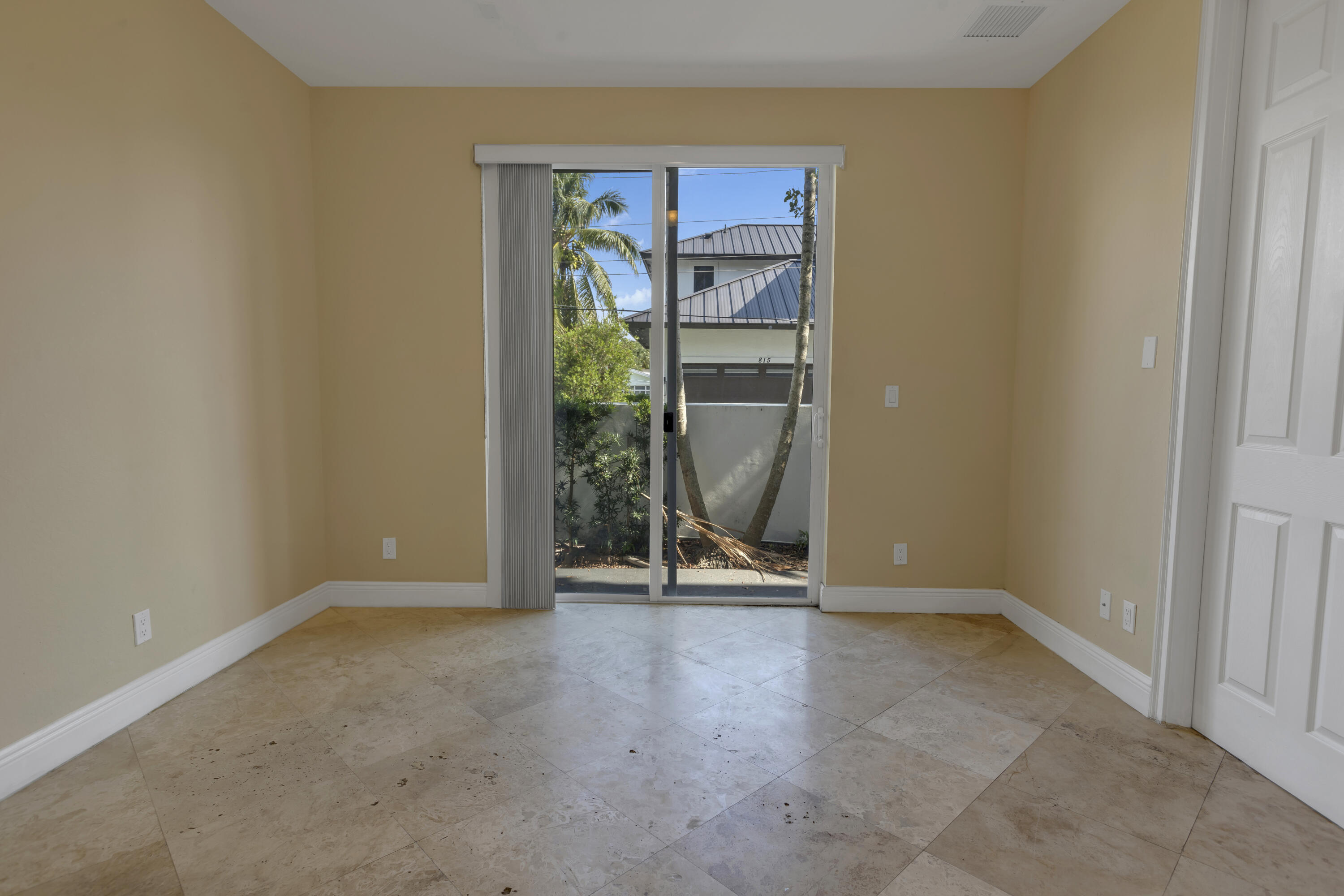 3028 Waterside Circle 3028