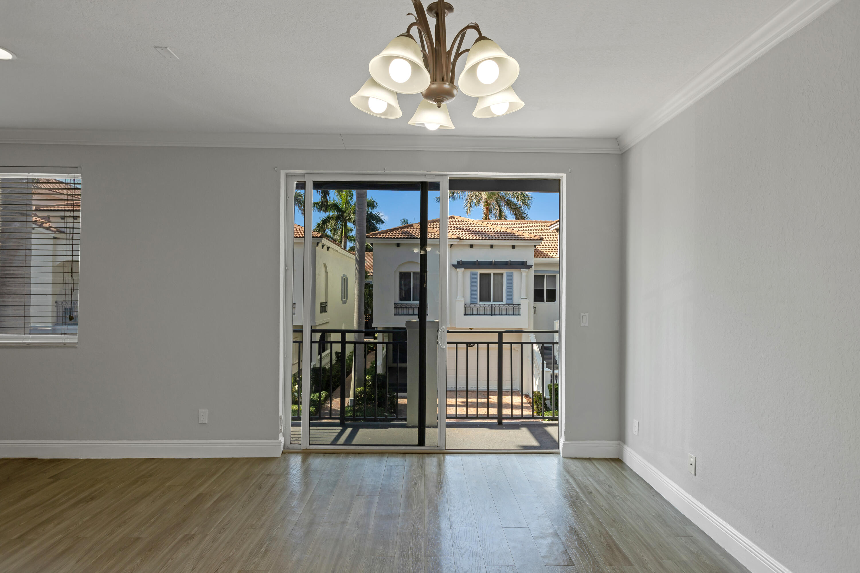 3028 Waterside Circle 3028