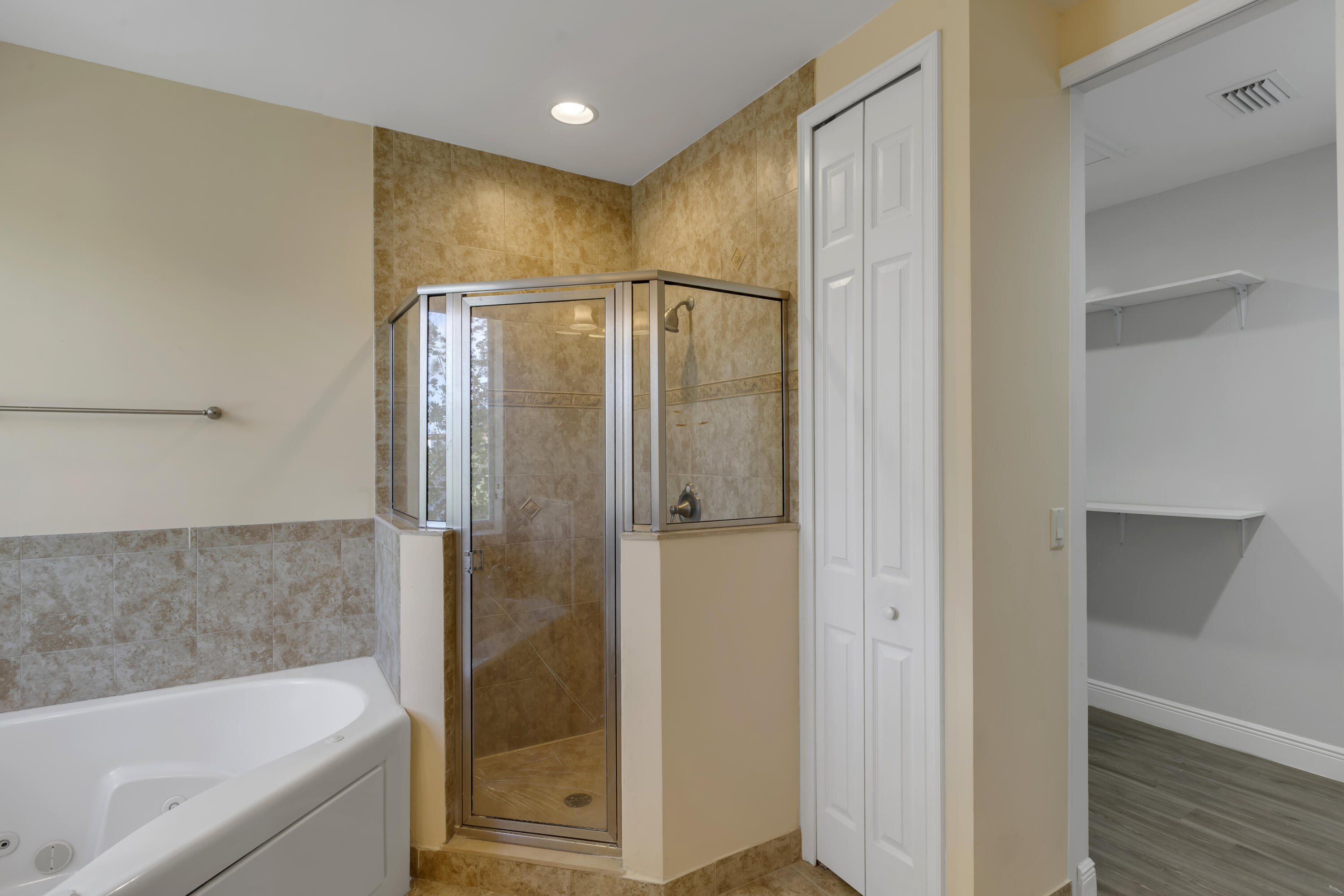 3028 Waterside Circle 3028