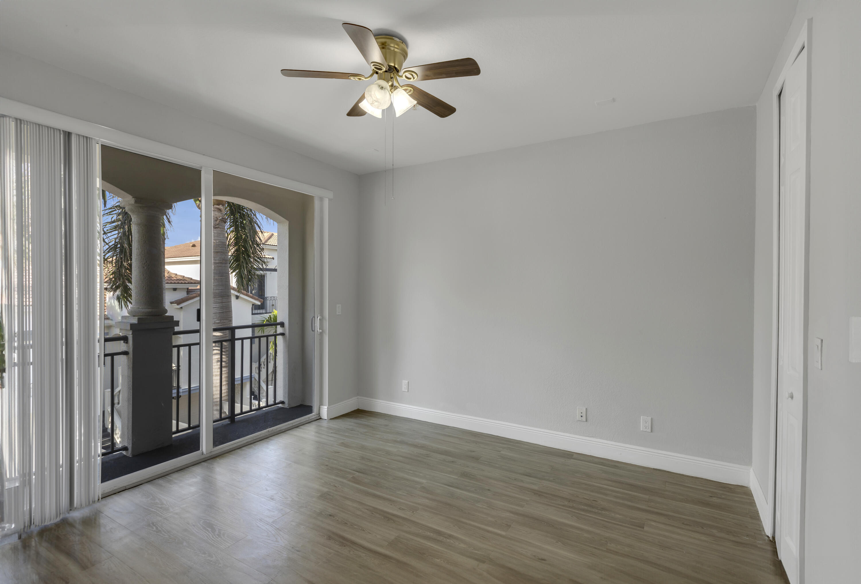 3028 Waterside Circle 3028