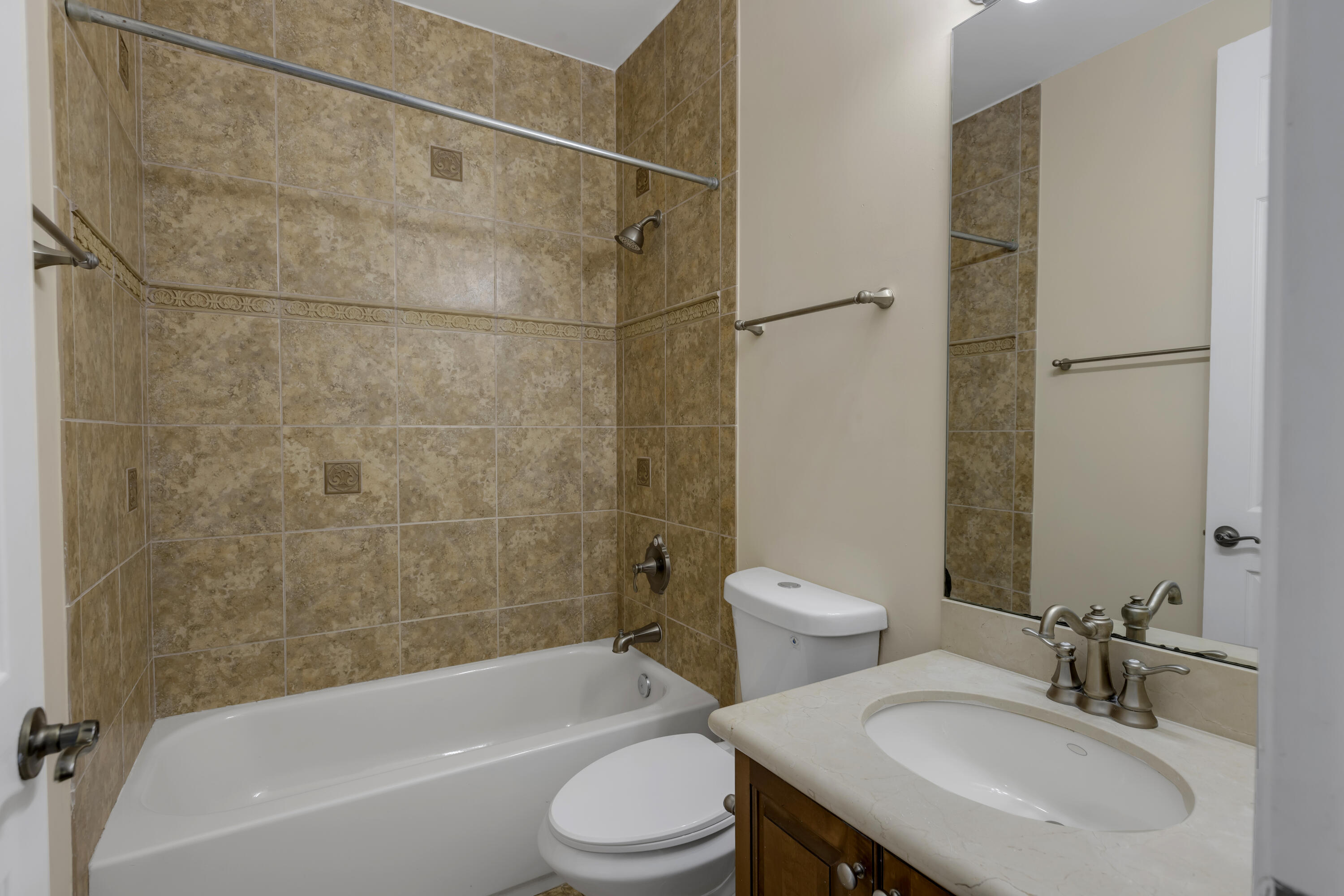 3028 Waterside Circle 3028