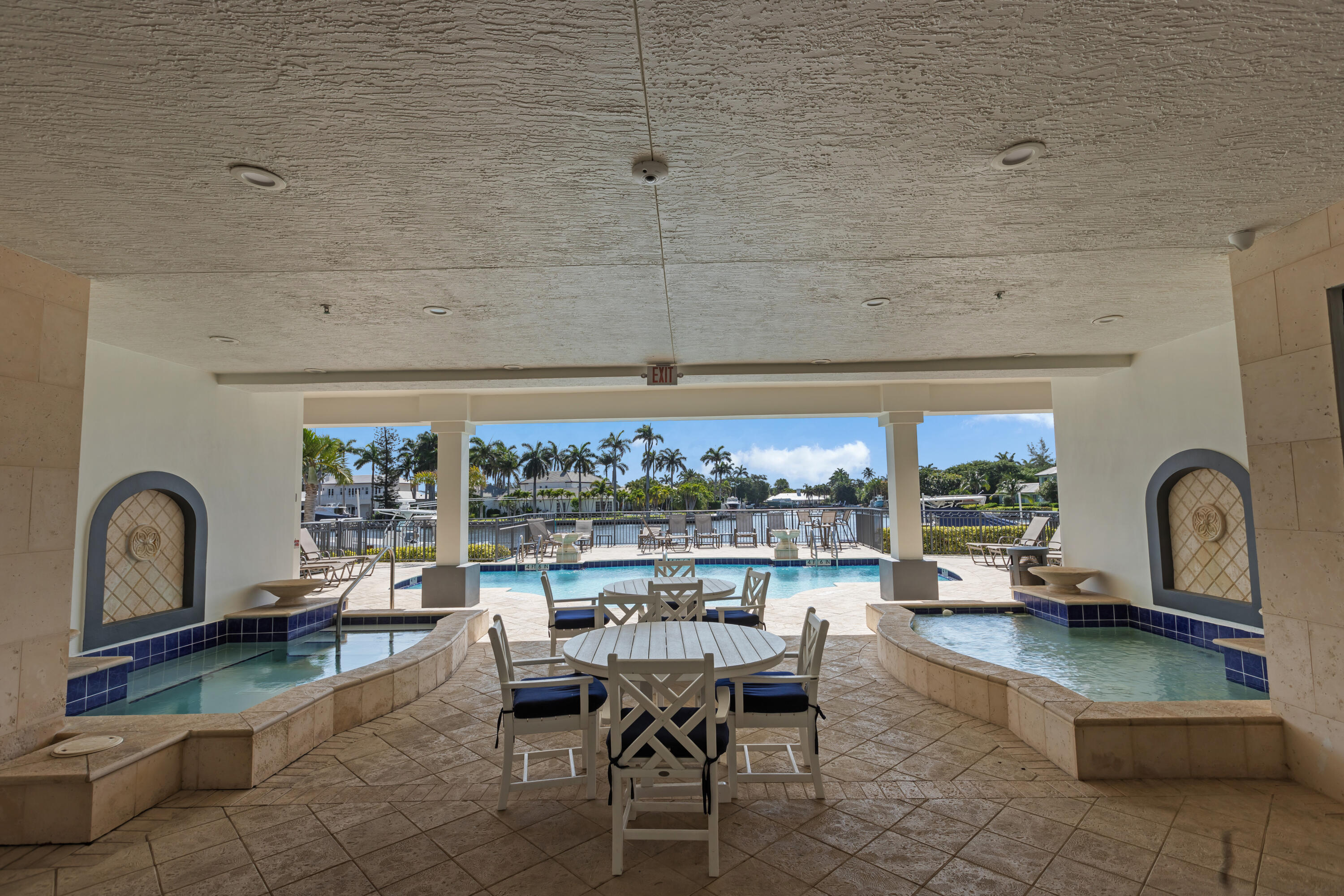 3028 Waterside Circle 3028