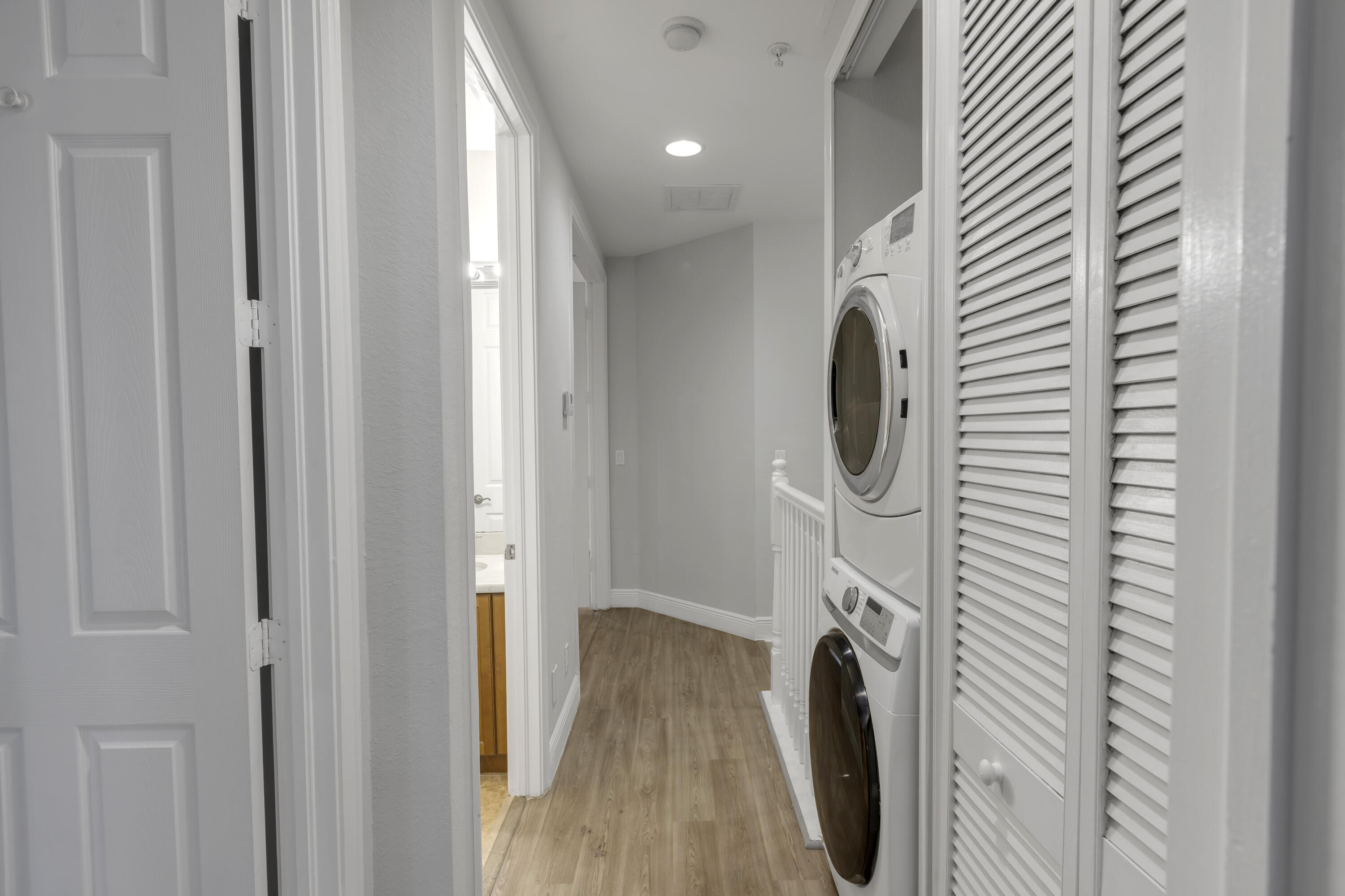 3028 Waterside Circle 3028