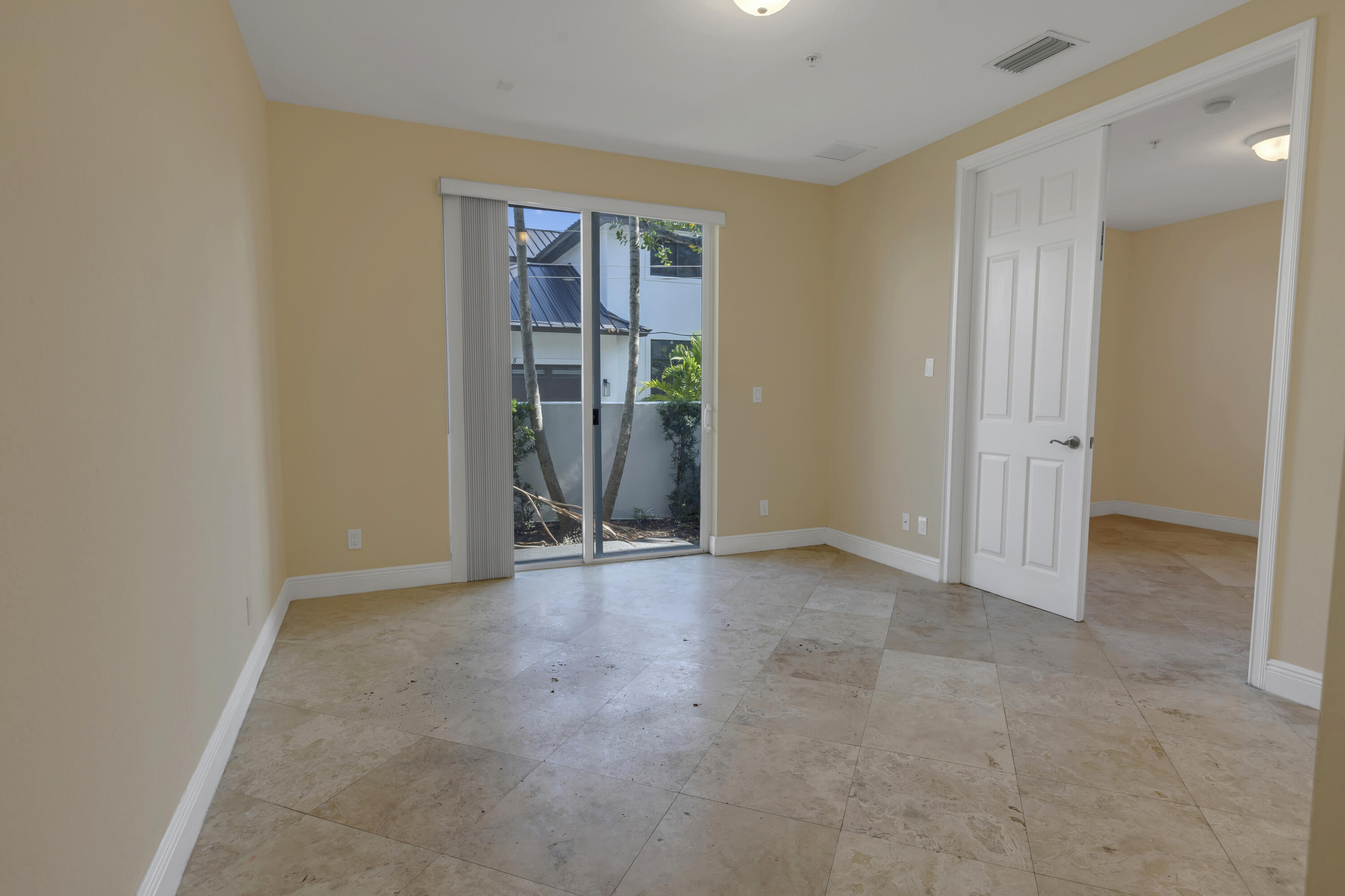 3028 Waterside Circle 3028