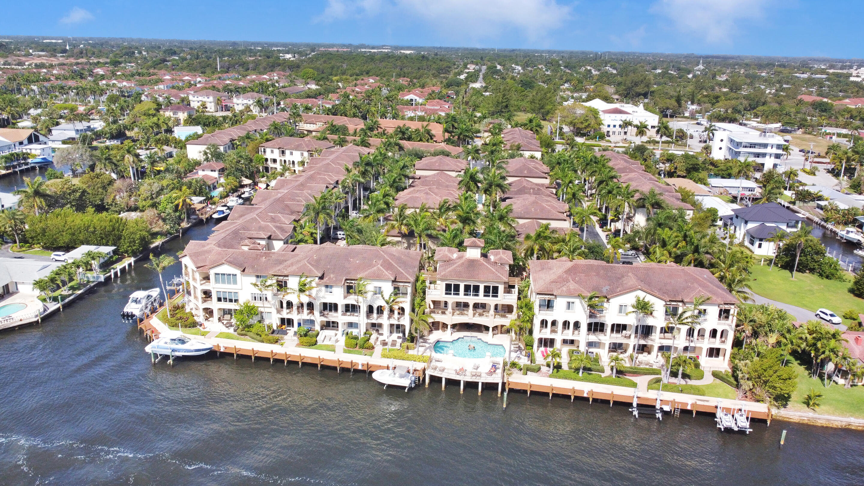 3028 Waterside Circle 3028