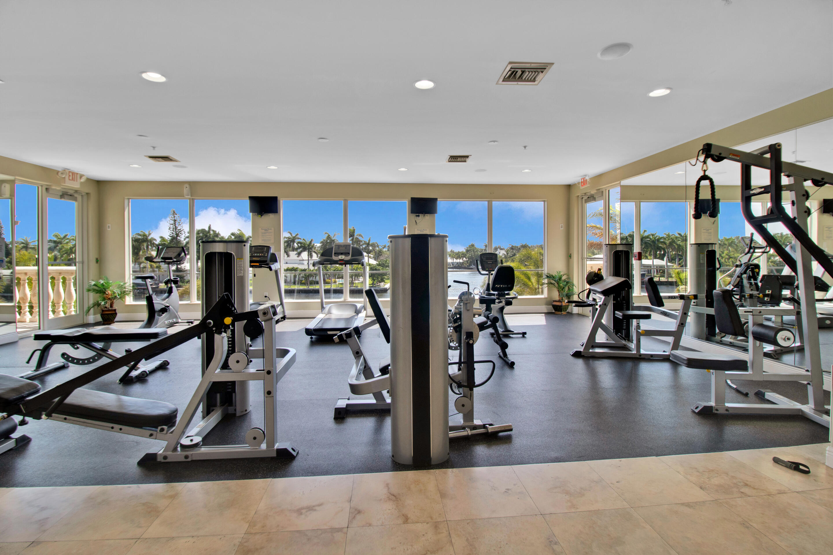 3028 Waterside Circle 3028