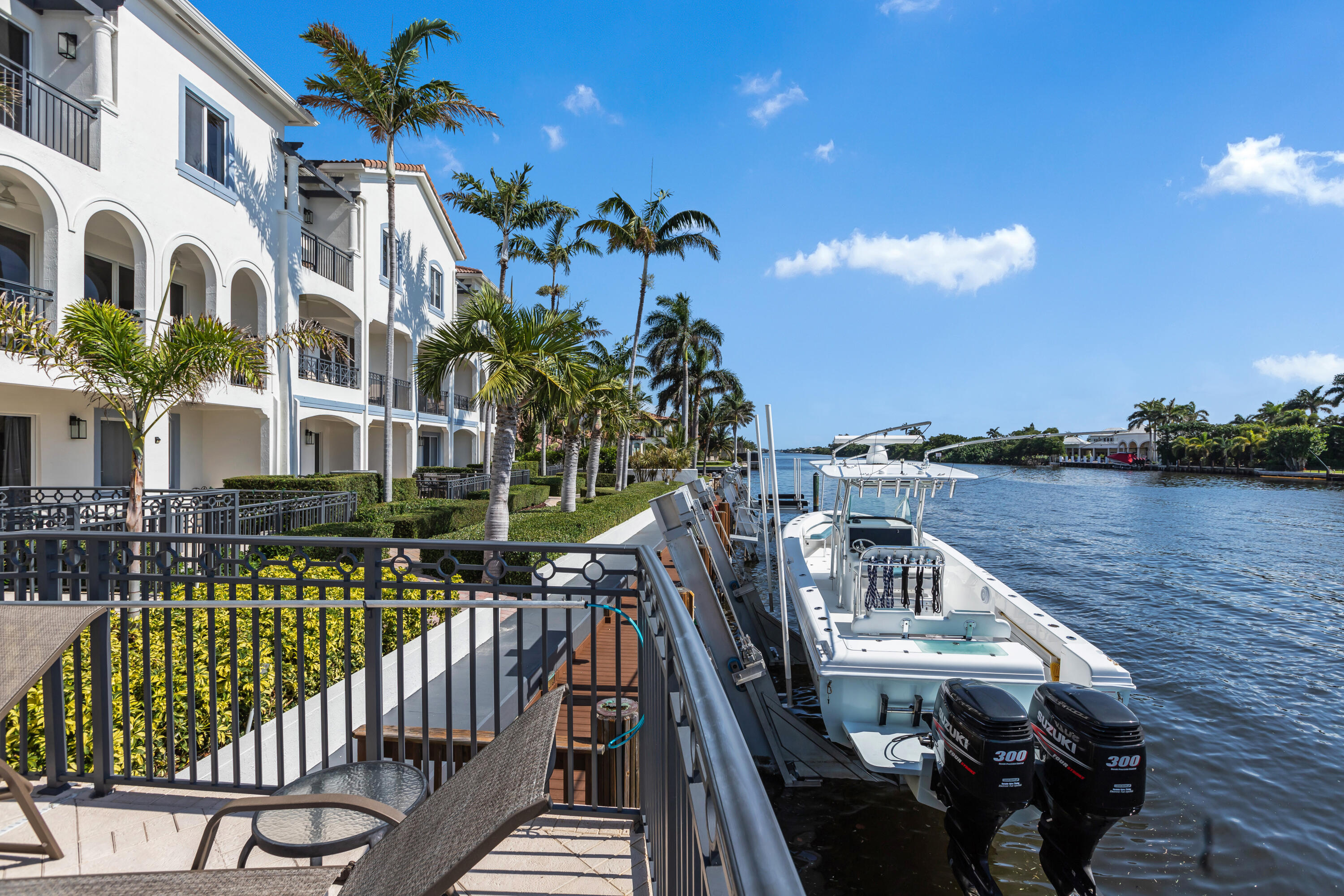 3028 Waterside Circle 3028