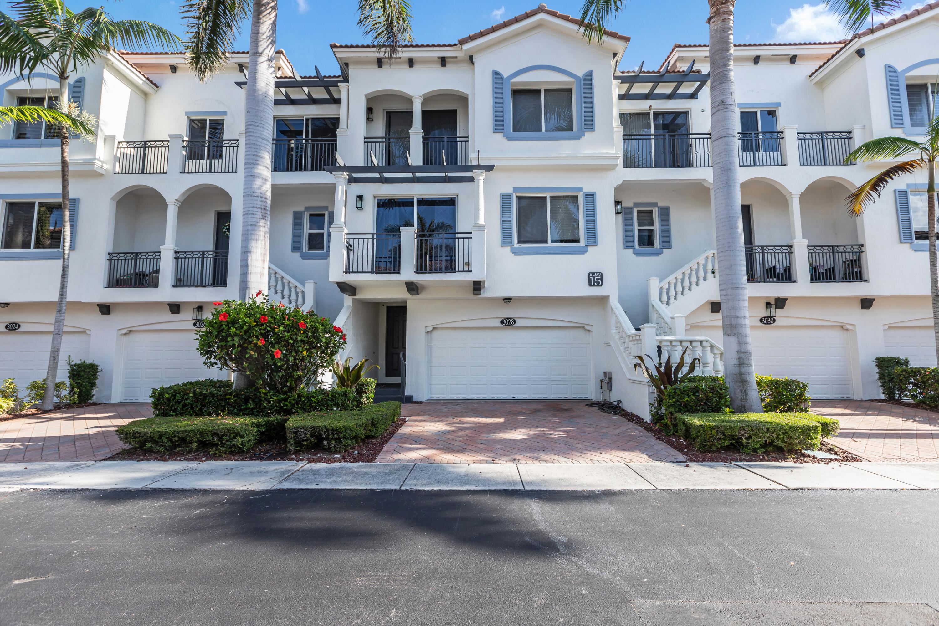 3028 Waterside Circle 3028