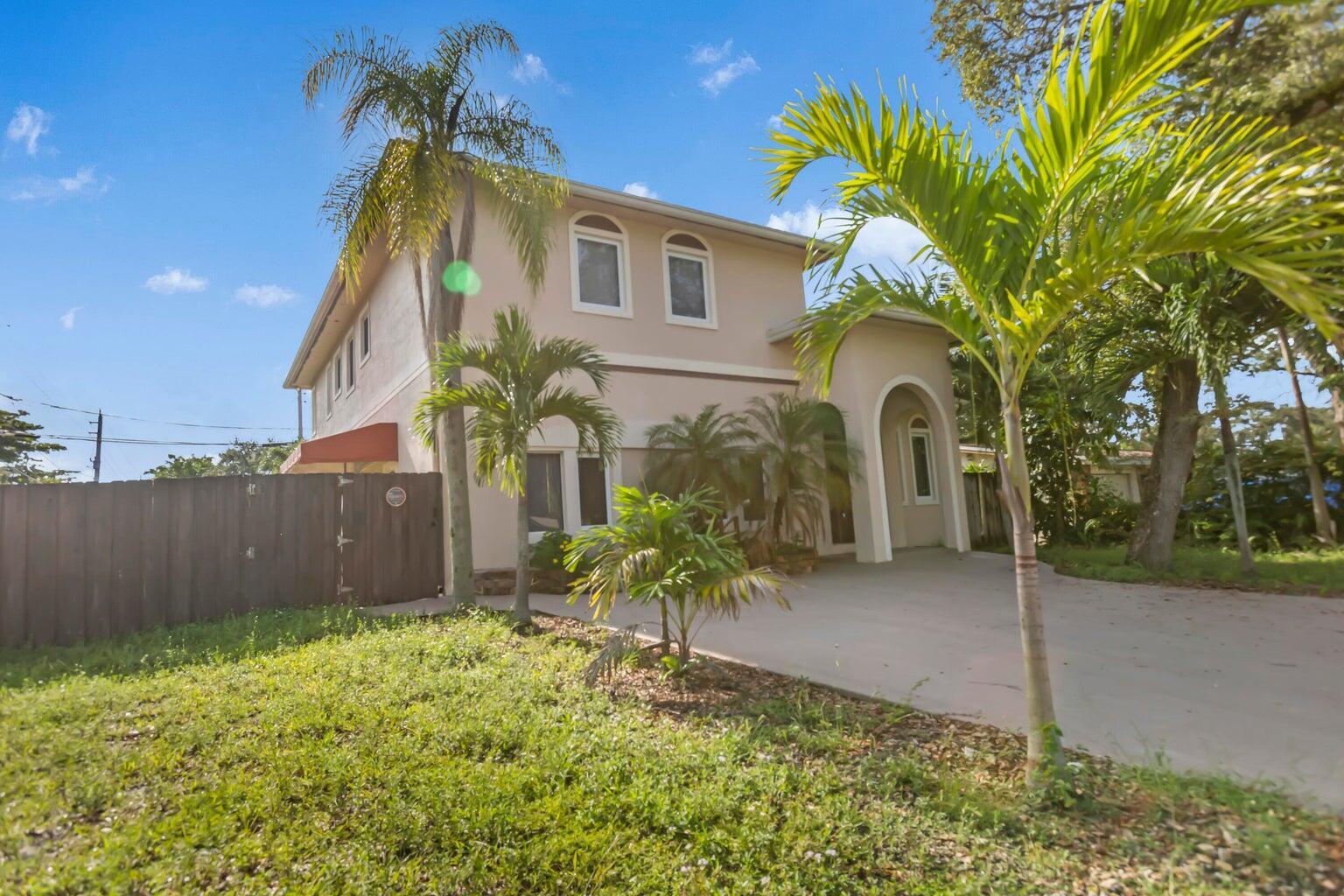 4500 SW 25 Ter Terrace