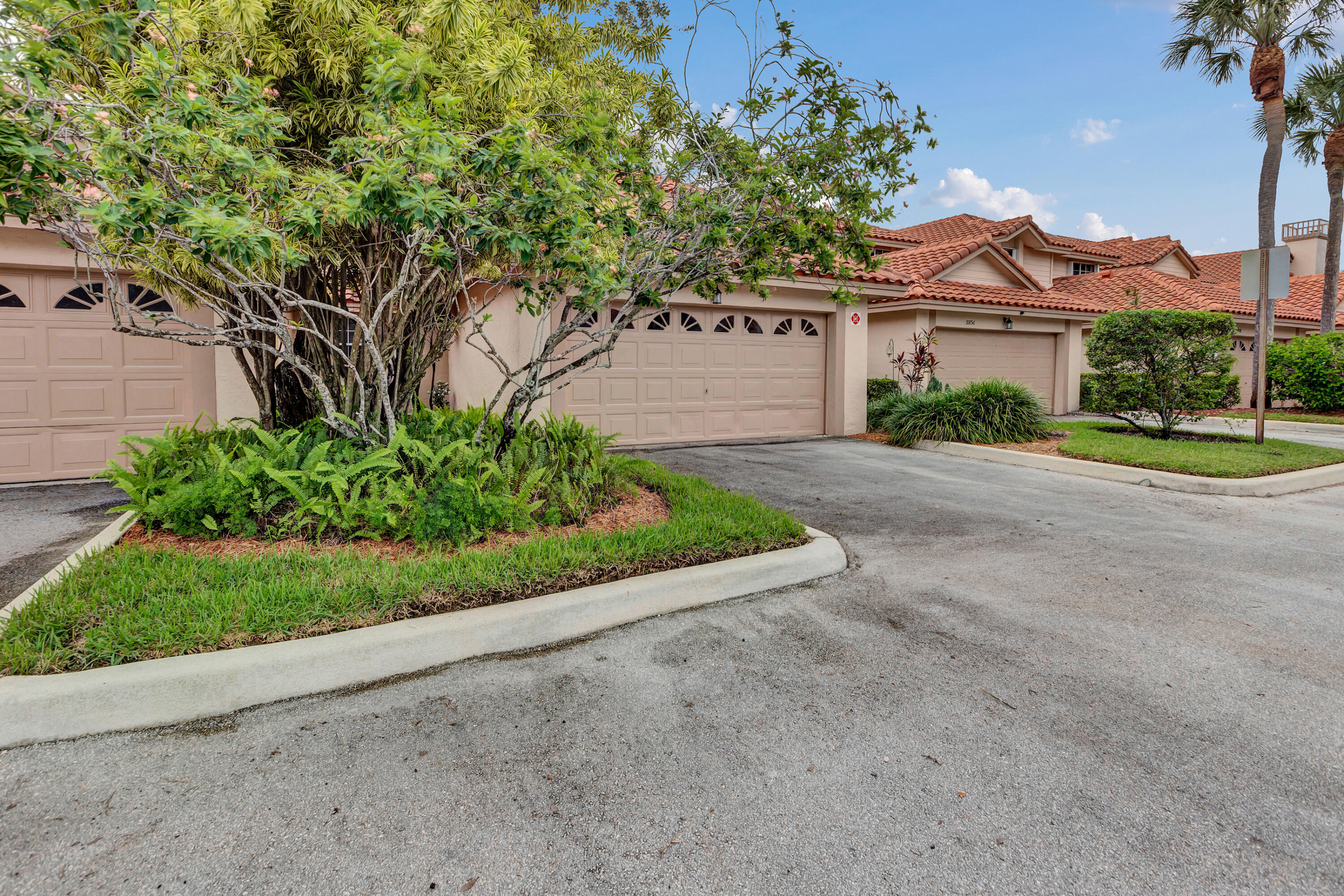 10854 Cypress Glen Drive 10854