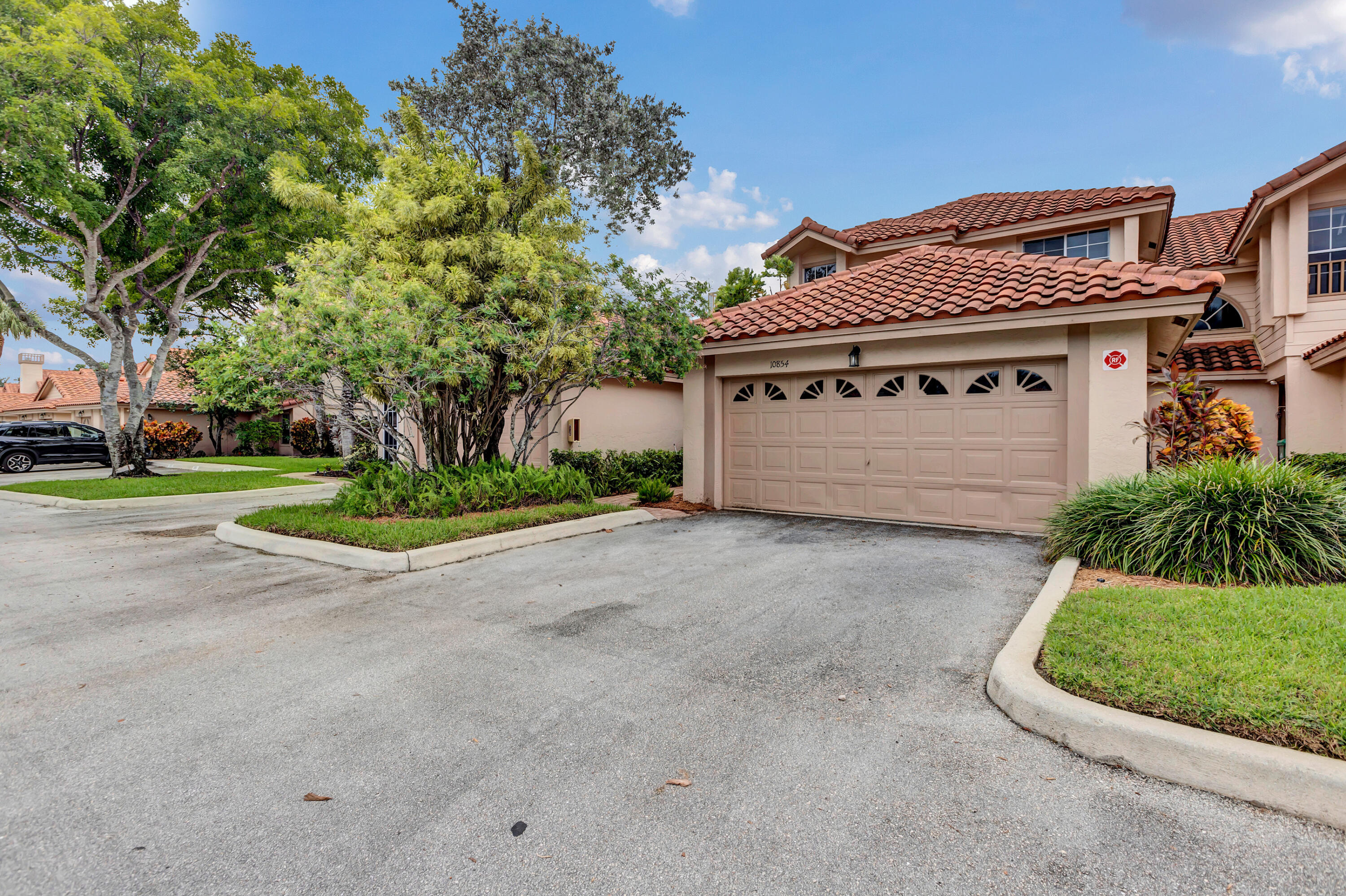 10854 Cypress Glen Drive 10854