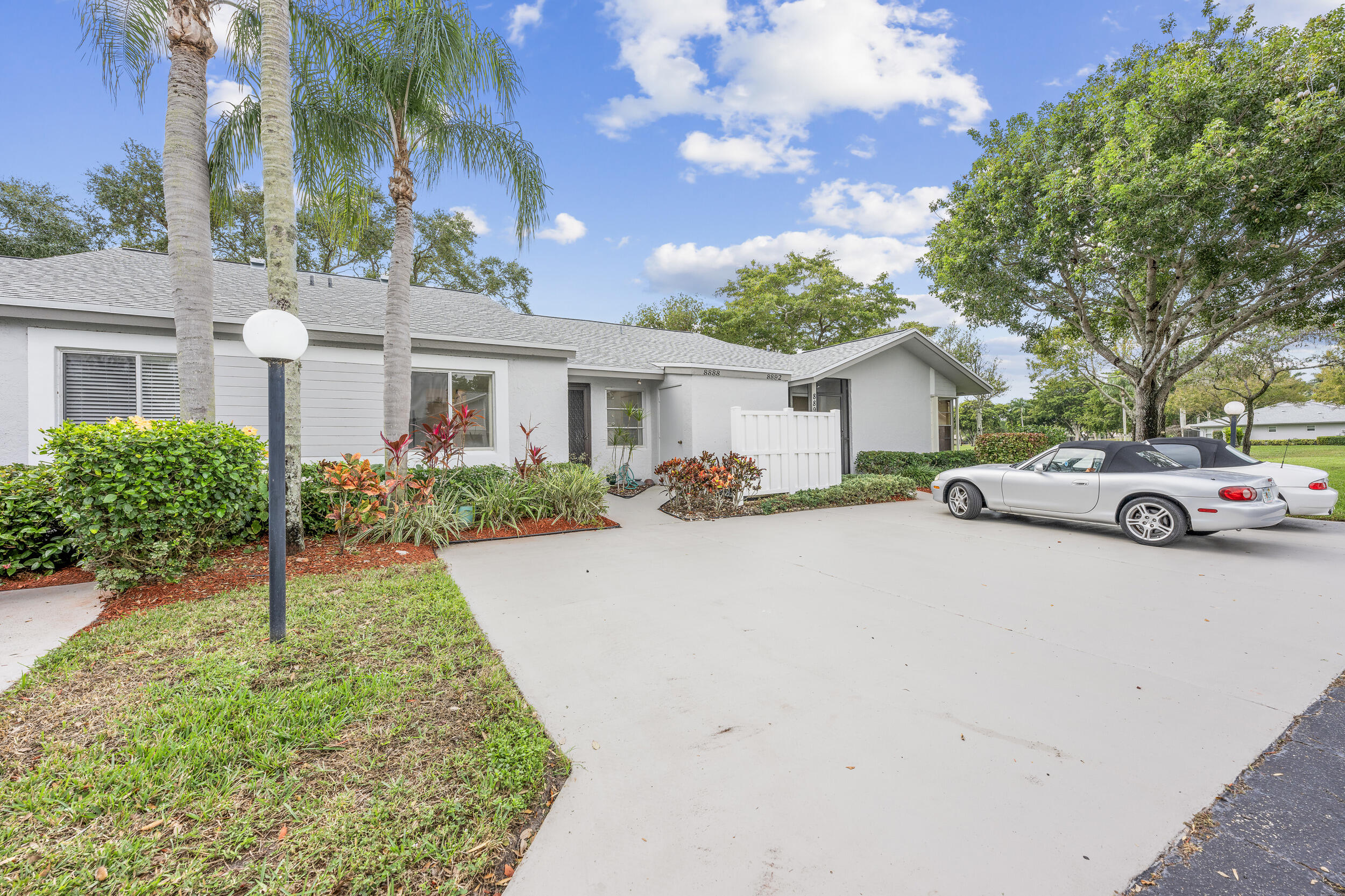 8888 Sunscape Lane