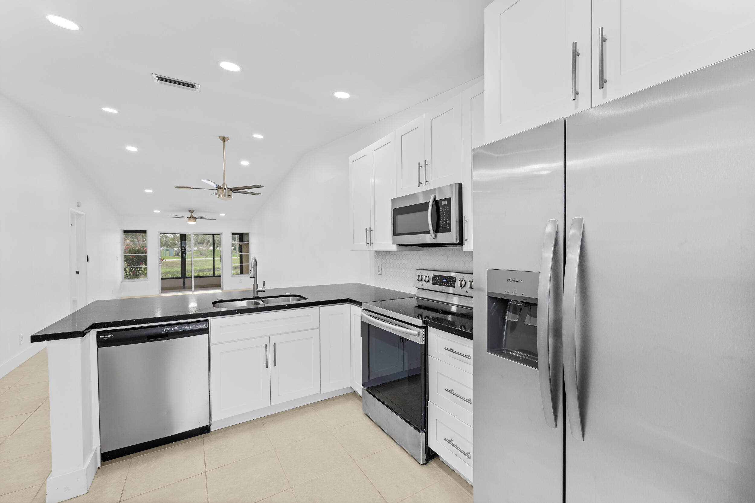 8888 Sunscape Lane