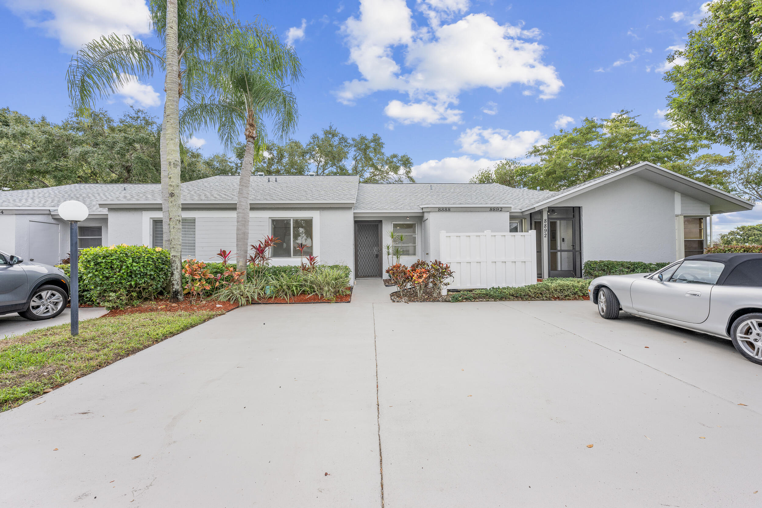 8888 Sunscape Lane